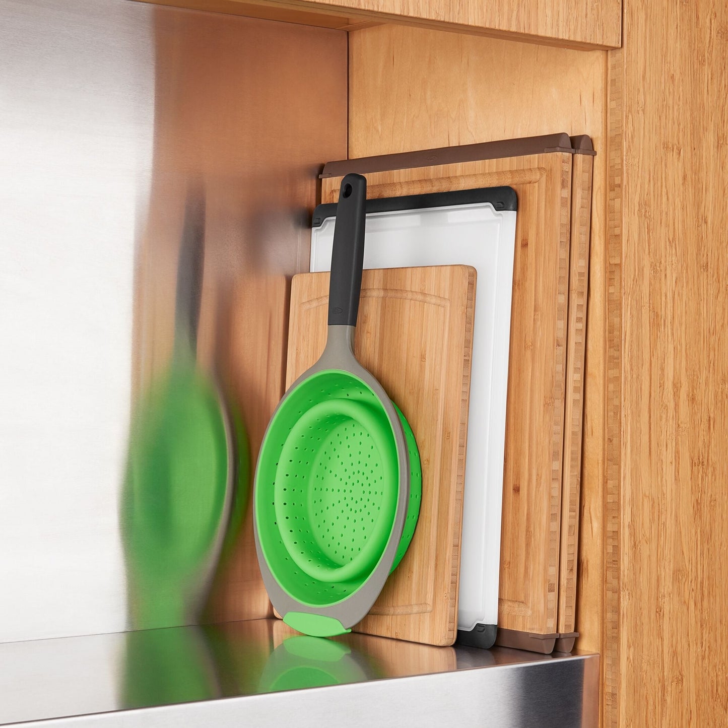 silicone-collapsible-strainer-2-0-qt-m7 gg_11208300_9.jpg