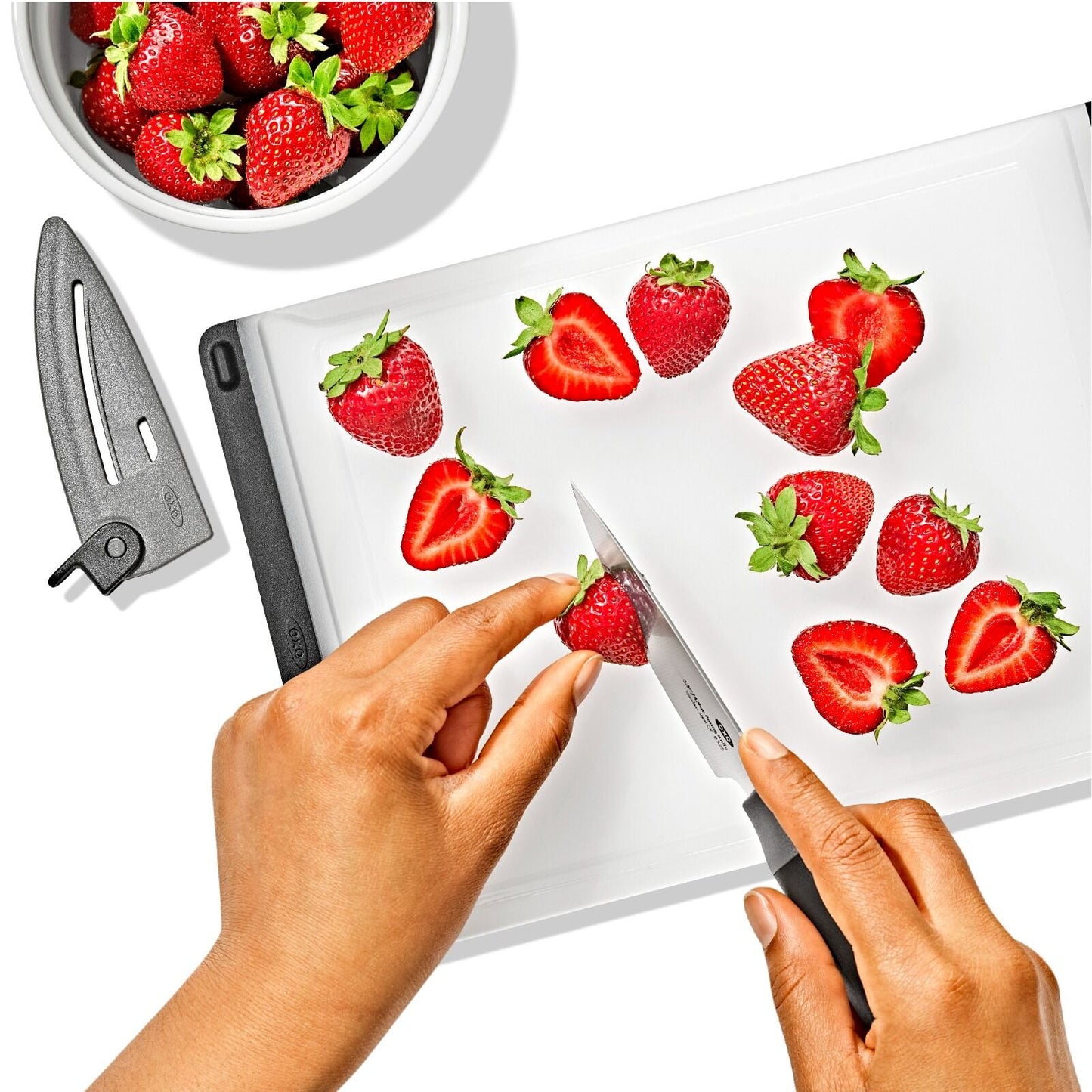 3-5-in-paring-knife-with-locking-sheath-z9 oxo_paring-knife-with-sheath_pdp_05.jpeg