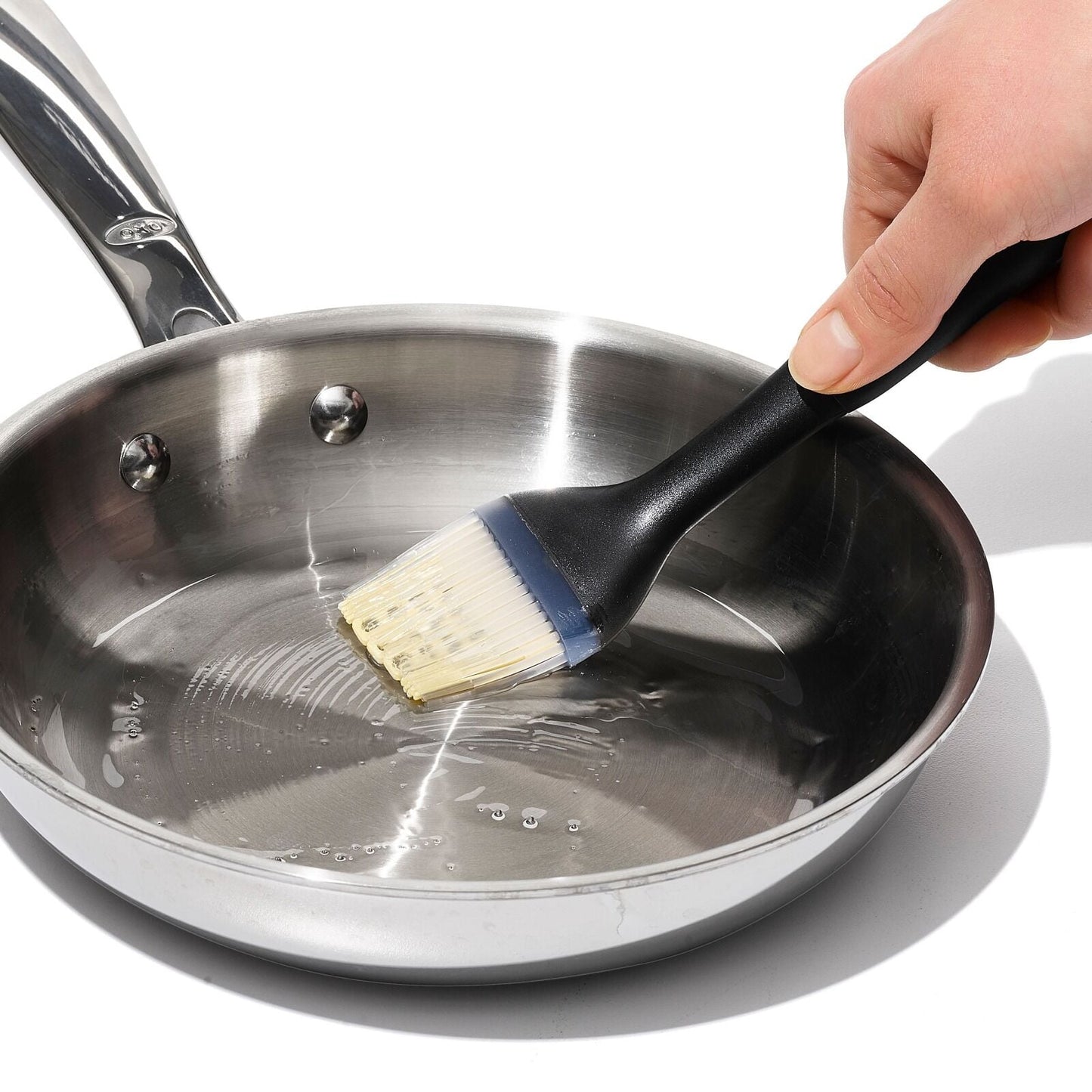 oxo-good-grips-silicone-pastry-brush-b2 1071062v1_detailed_product_view_2.jpeg