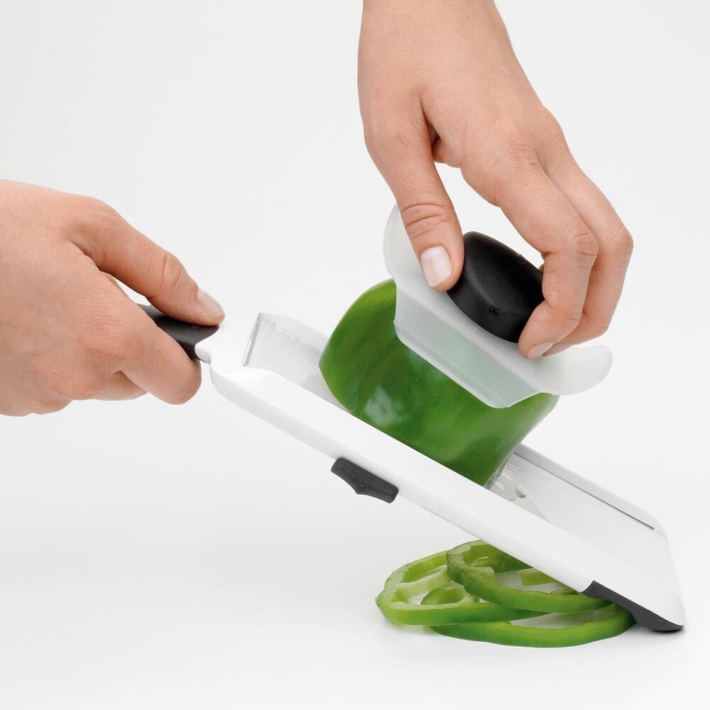 oxo-good-grips-hand-held-mandoline-slicer-v0 1119100_2_.jpg