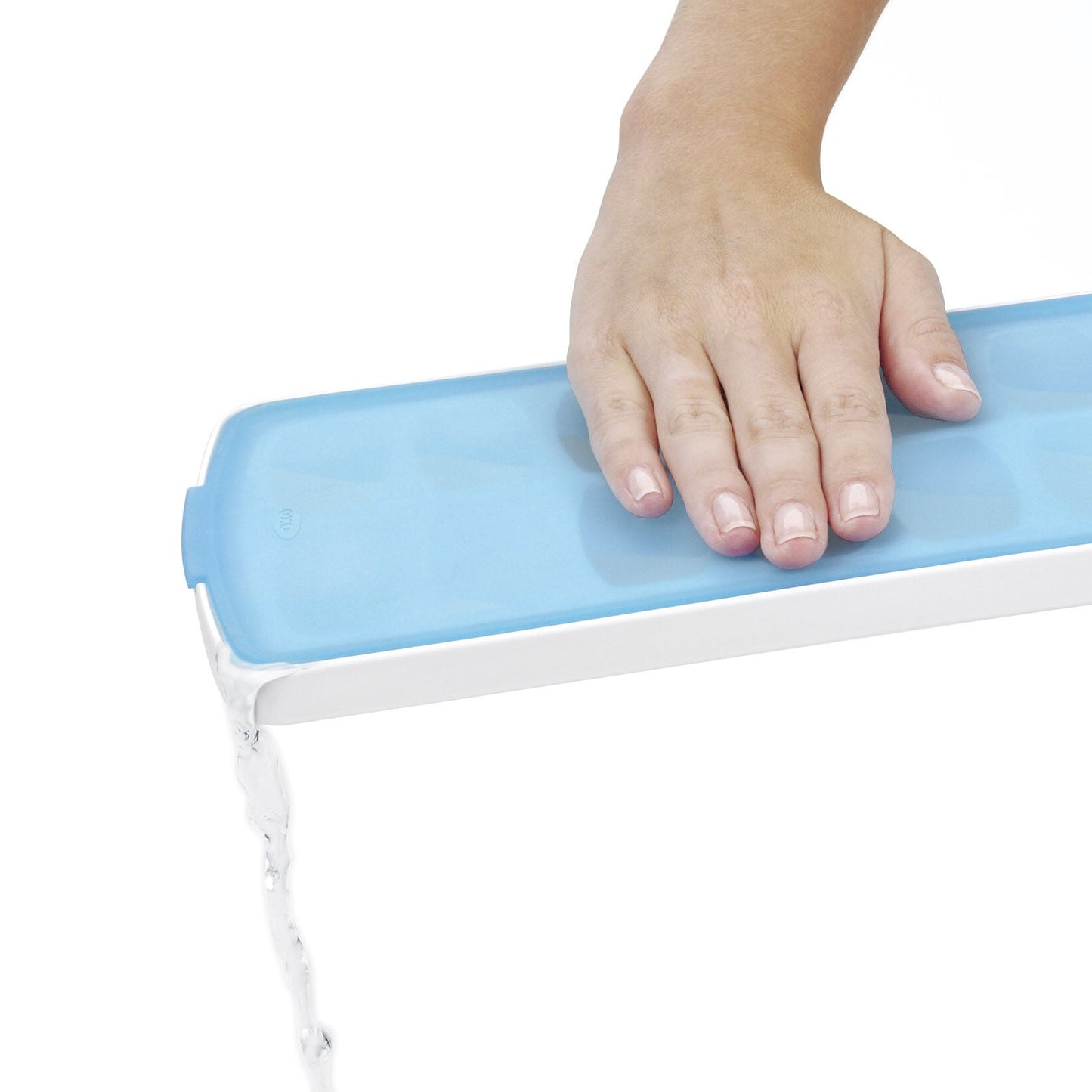 no-spill-ice-cube-tray-r0 1132080_2_no-spill_ice_cube_tray.jpg