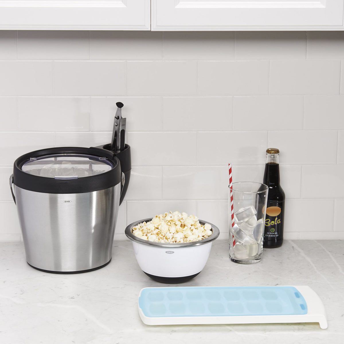 no-spill-ice-cube-tray-r0 1132080_6_no-spill_ice_cube_tray.jpg