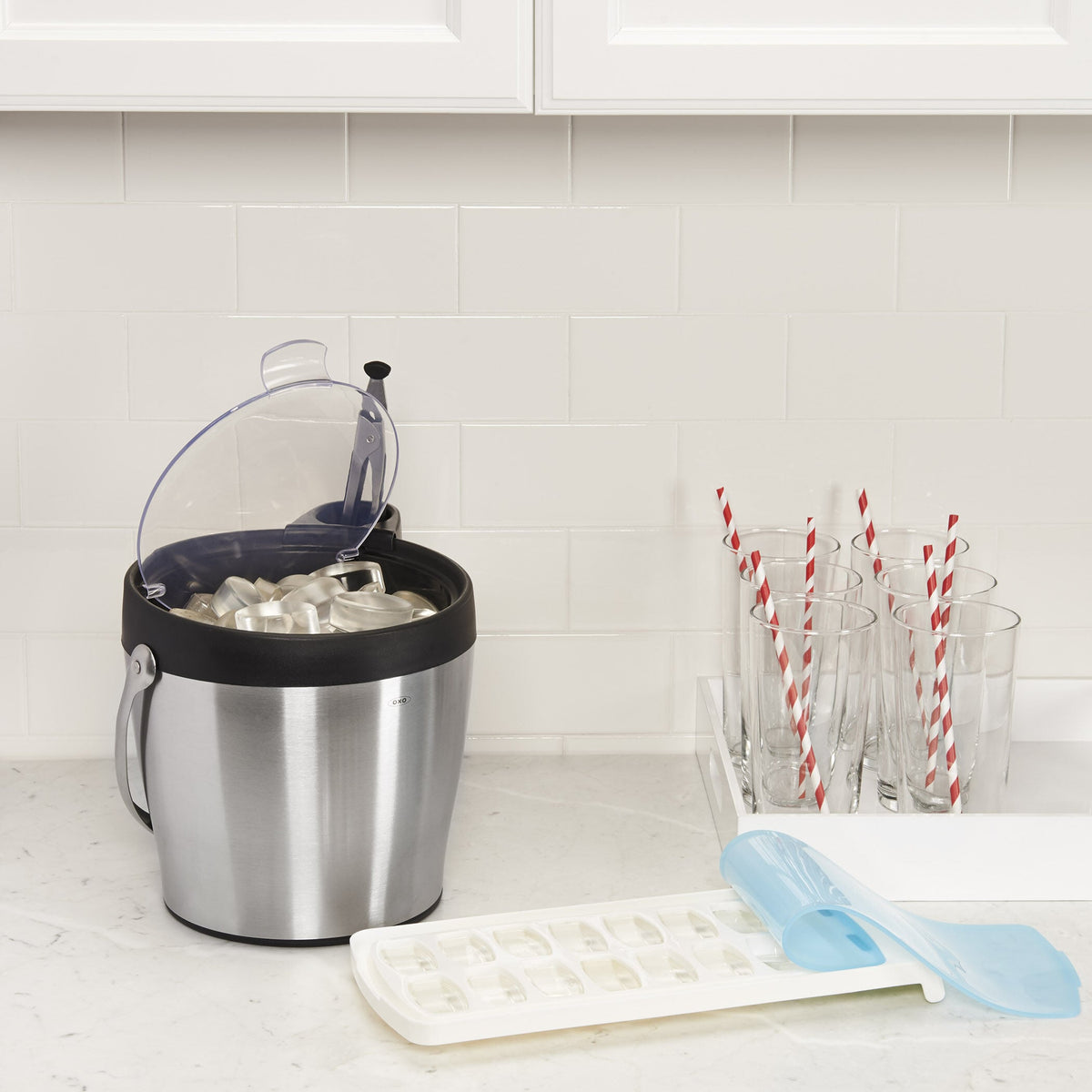 no-spill-ice-cube-tray-r0 1132080_8_no-spill_ice_cube_tray.jpg