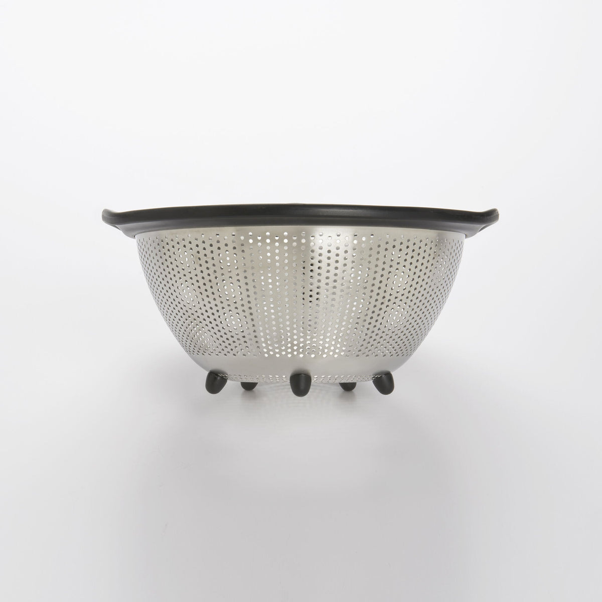 5-quart-stainless-steel-colander-d5 1134700_3_oxogoodgrips_5qtstainlesssteelcolander.jpg