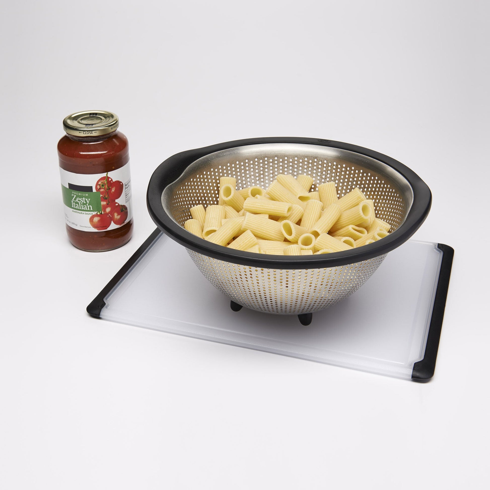 5-quart-stainless-steel-colander-d5 1134700_5_oxogoodgrips_5qtstainlesssteelcolander.jpg