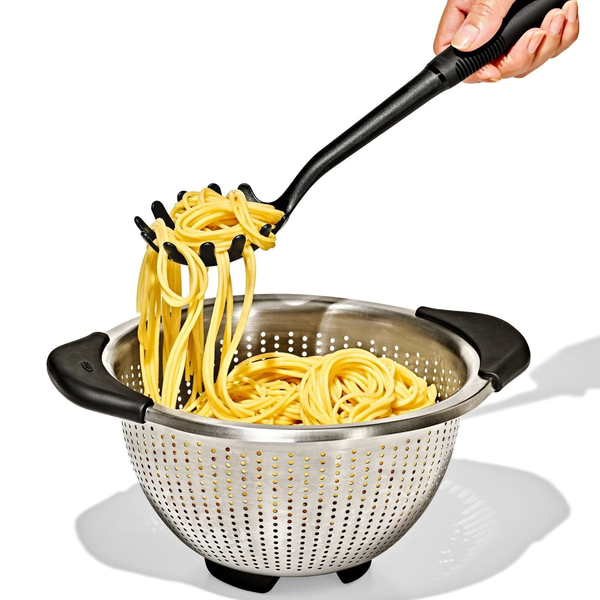 oxo-good-grips-nylon-spaghetti-server-v4 1190900v6_pdp_carousel_2.jpeg