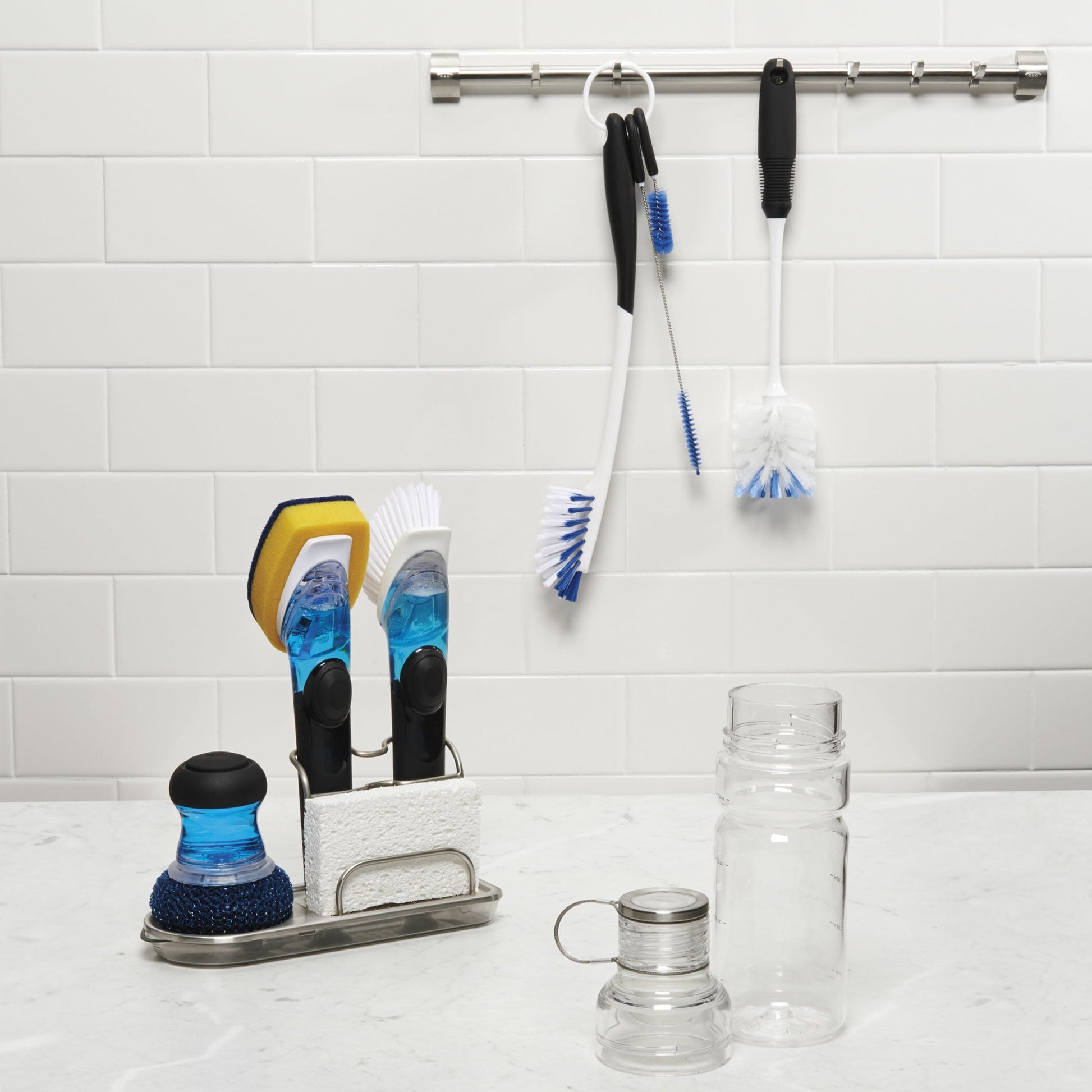 water-bottle-cleaning-set-t6 1329080_8_water_bottle_cleaning_set.jpg