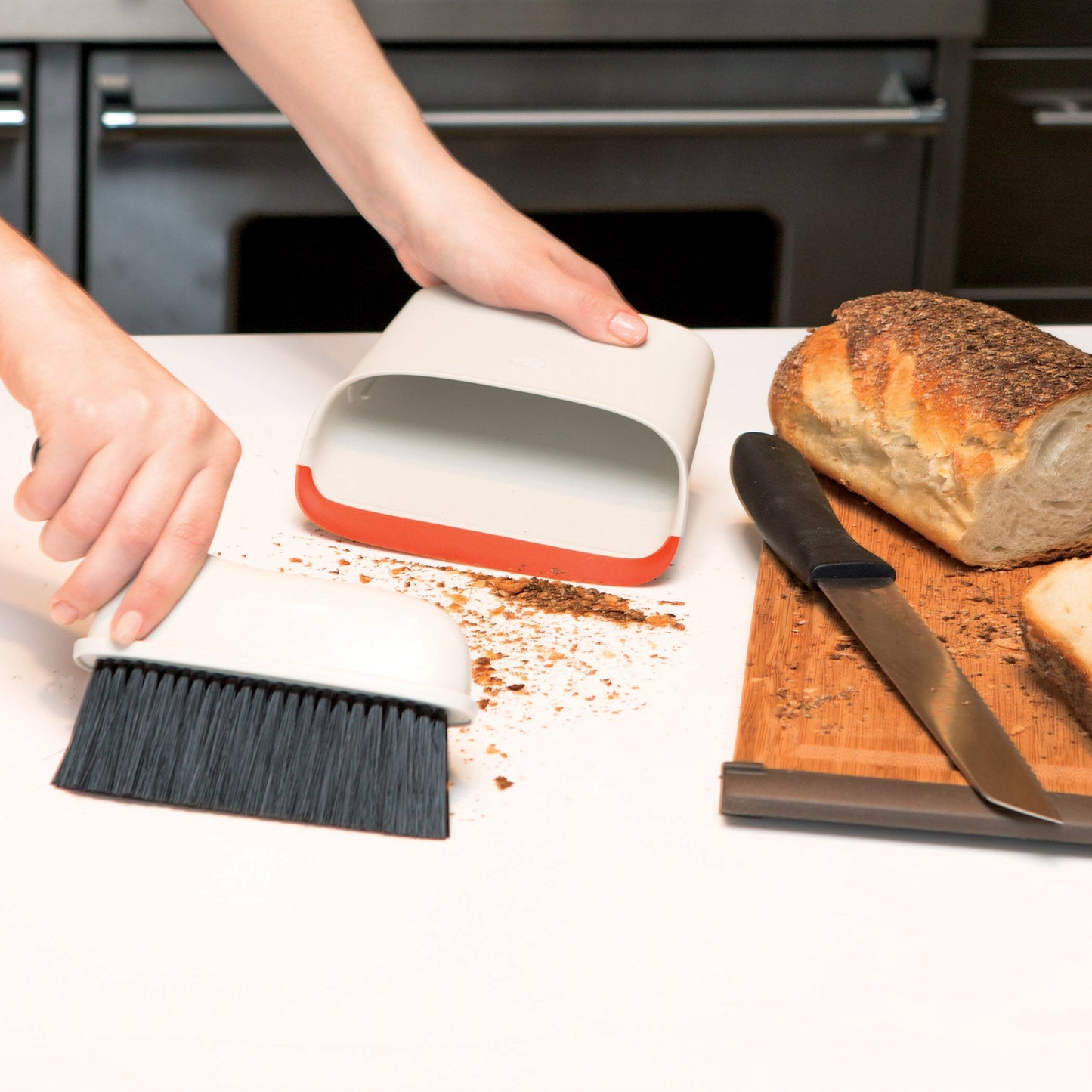 compact-dustpan-and-brush-set-u0 1334280_7_compact_dustpan_brush_set.jpg