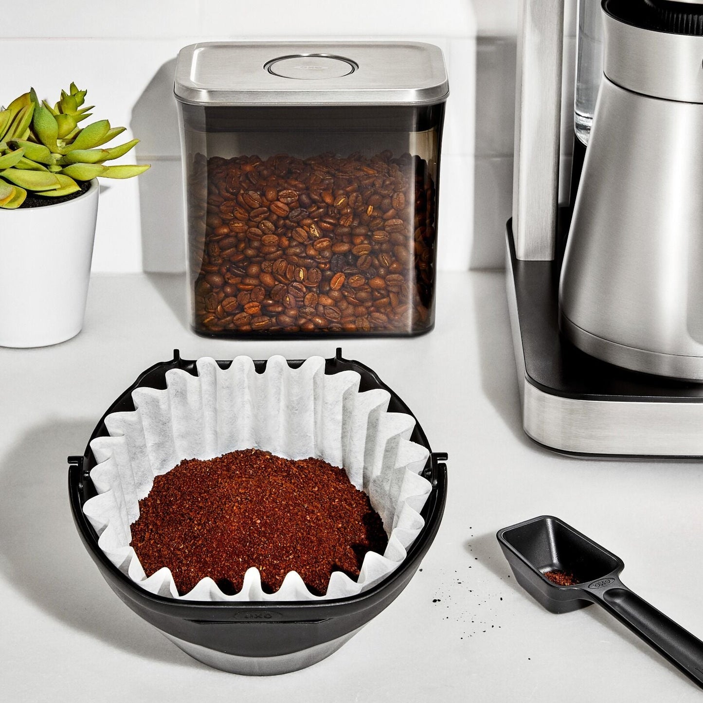 commercial-basket-style-large-coffee-filters-q3 brew_11358800_12cupcoffeefilter_pdp_02.jpg