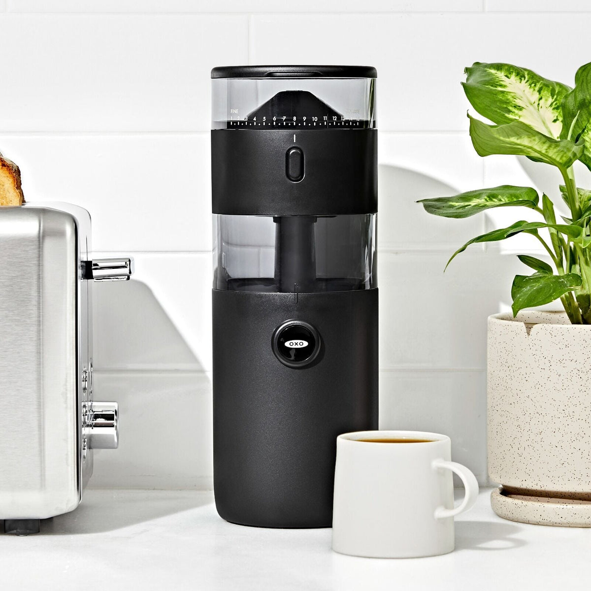 compact-conical-burr-coffee-grinder-n8 brew_8720800_compactgrinder_pdp_07.jpg
