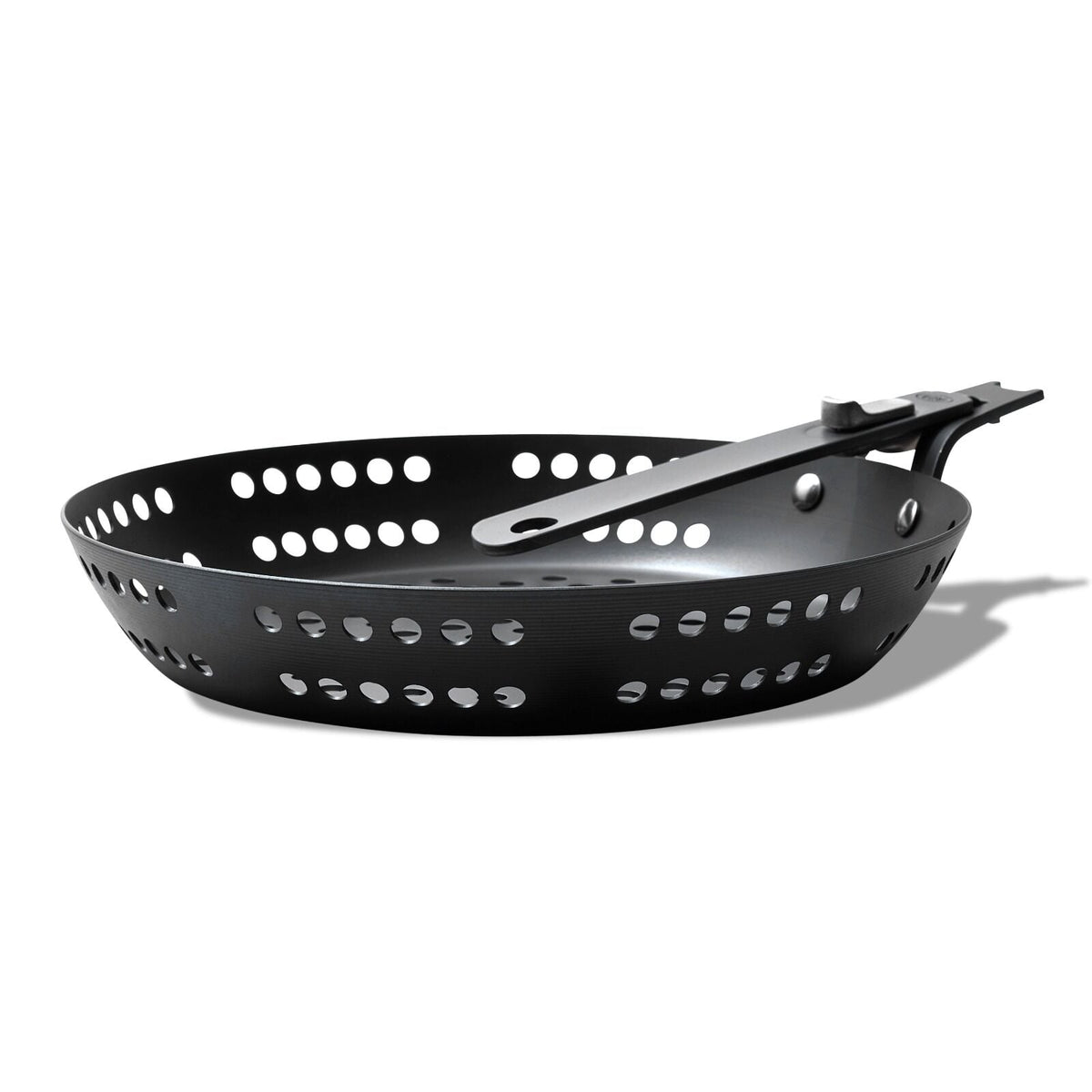 outdoor-10-perforated-carbon-steel-pan-g0 cc007441_10inpreseasonedbbqpan_pdp_03.jpg
