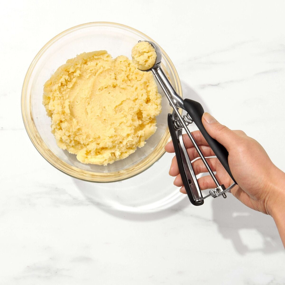 small-cookie-scoop-p9 gg_1044083_4_1_.jpg