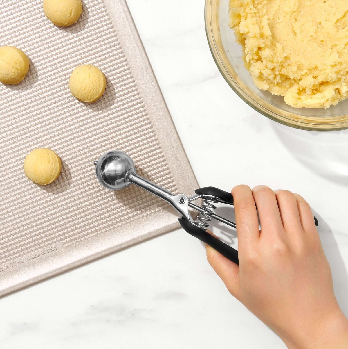 small-cookie-scoop-p9 gg_1044083_4a_1_.jpg