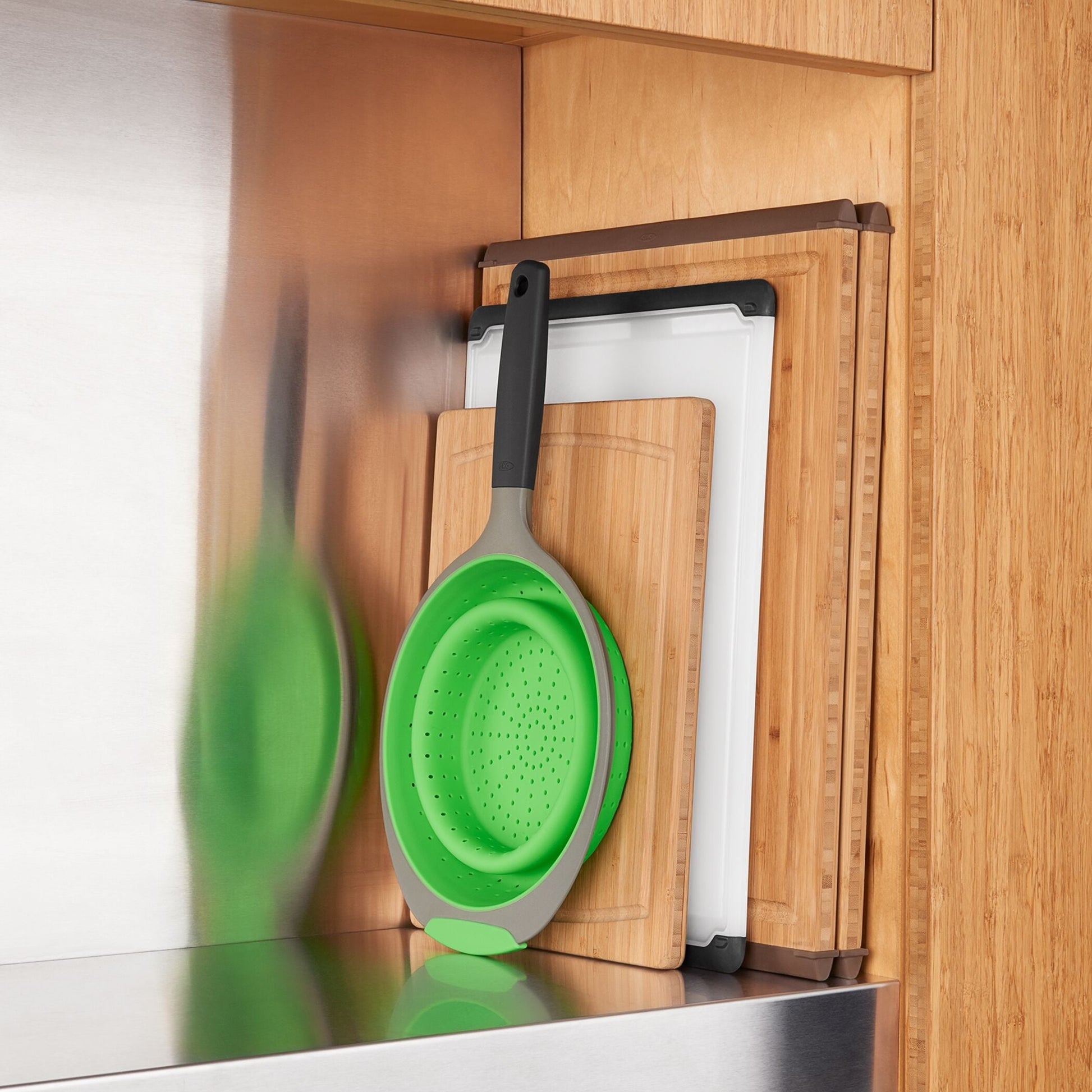 silicone-collapsible-strainer-2-0-qt-m7 gg_11208300_9.jpg