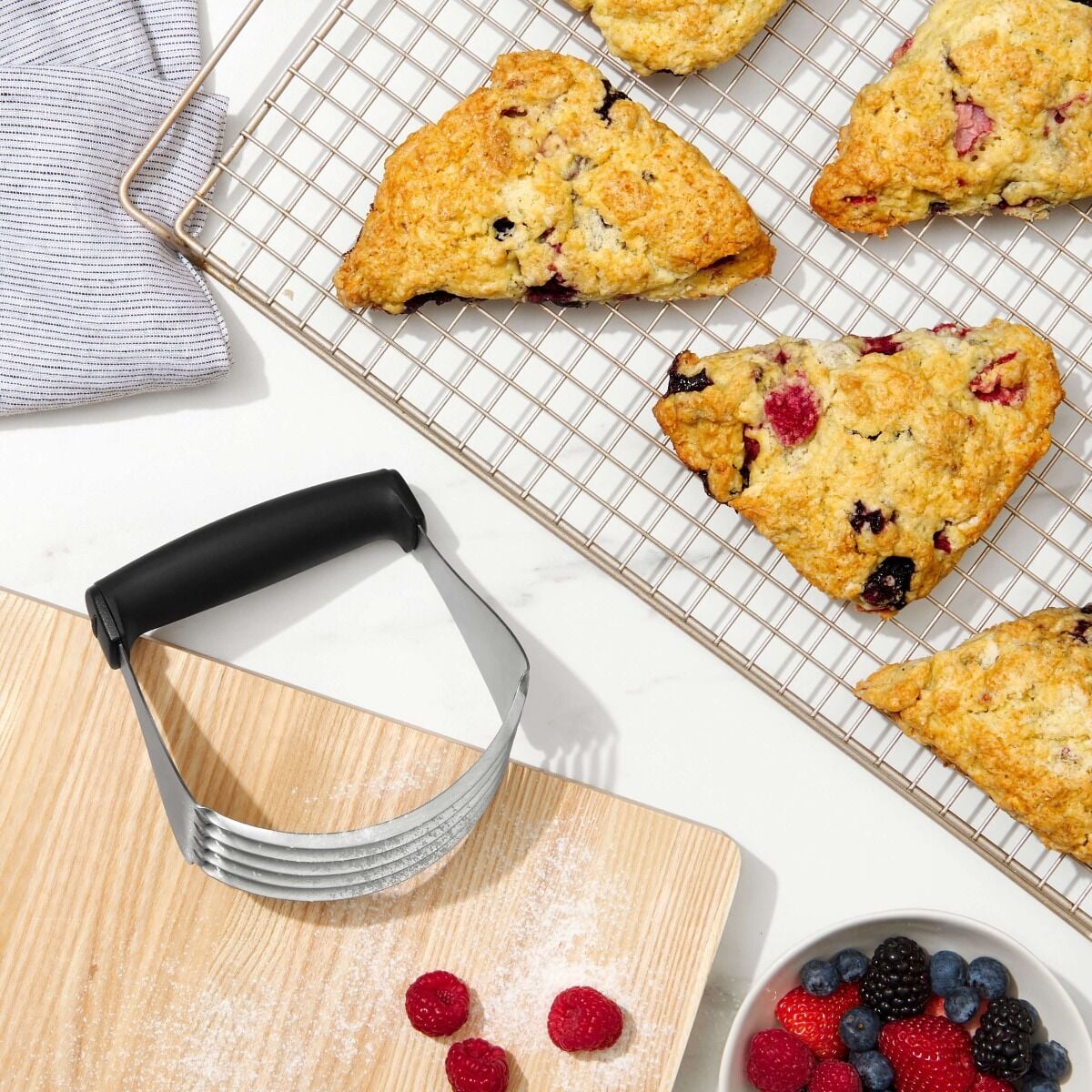 dough-blender-with-blades-f3 gg_1124200_9c_1_.jpg