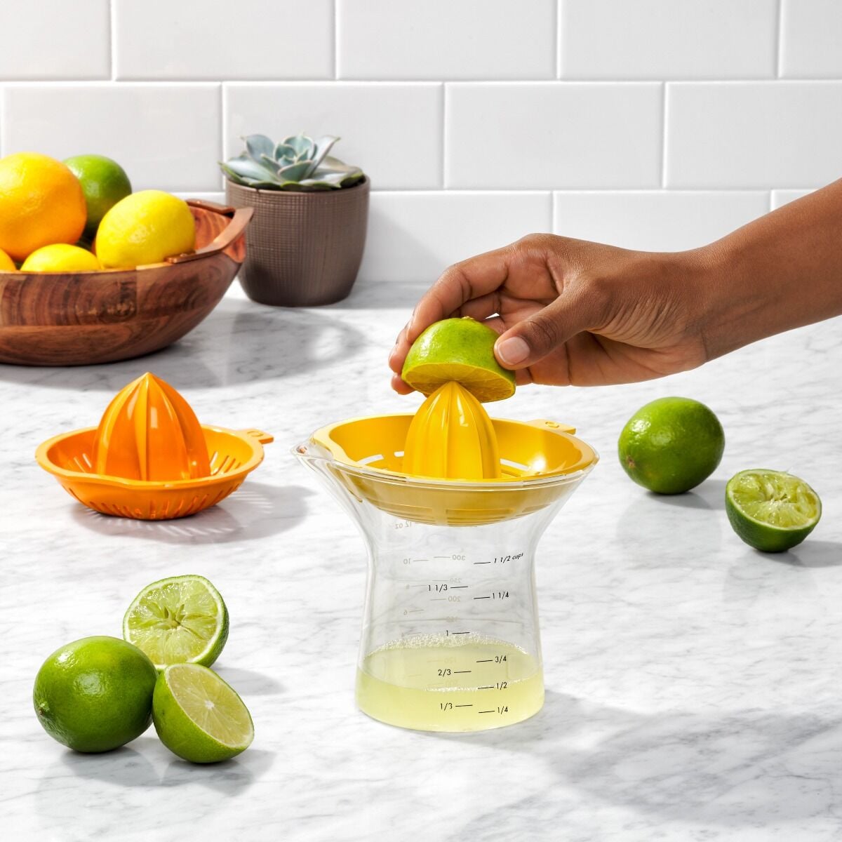 2-in-1-citrus-juicer-g1 gg_11263400_4d_1.jpg