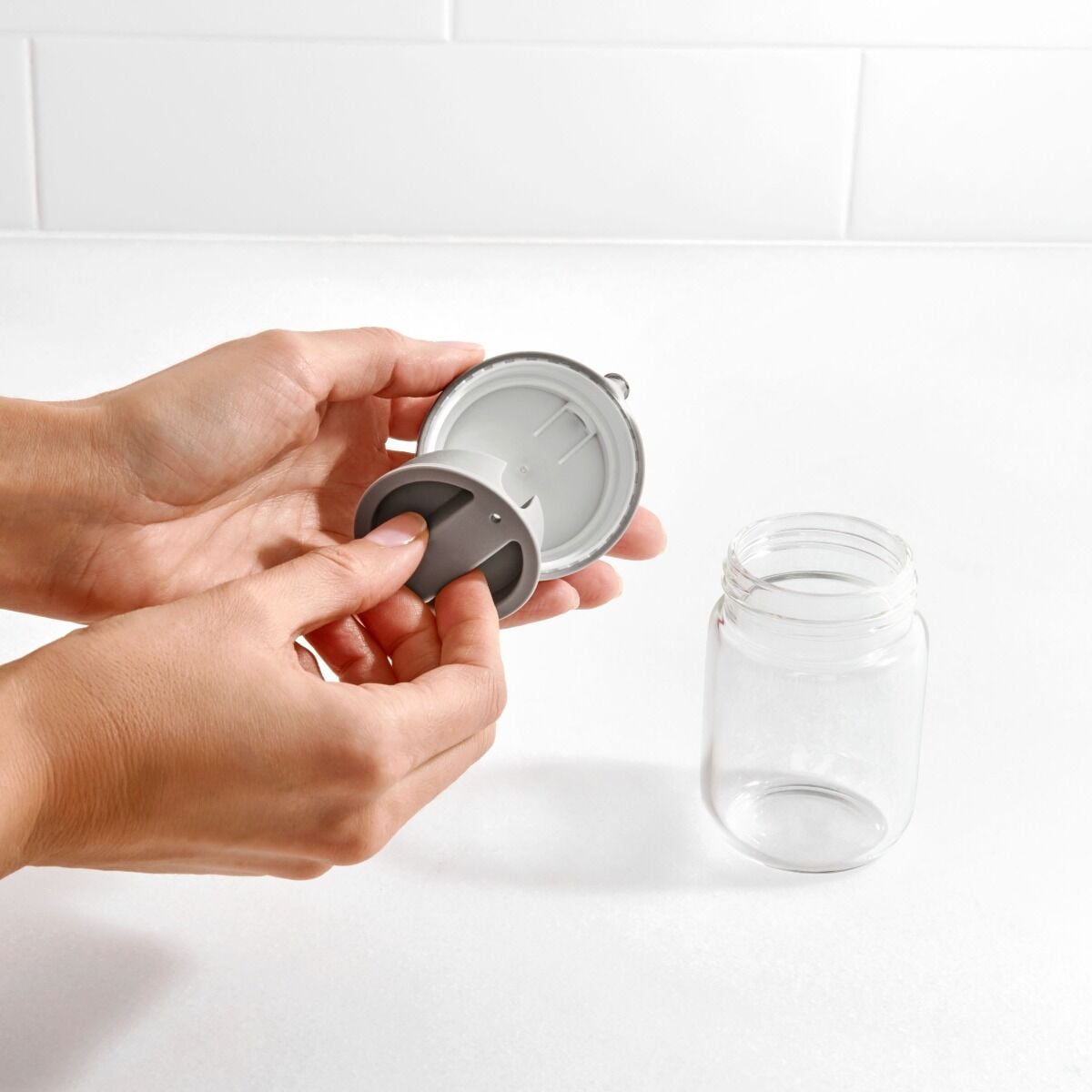 precision-pour-glass-dispenser-5-oz-t3 gg_11278600_4a.jpg