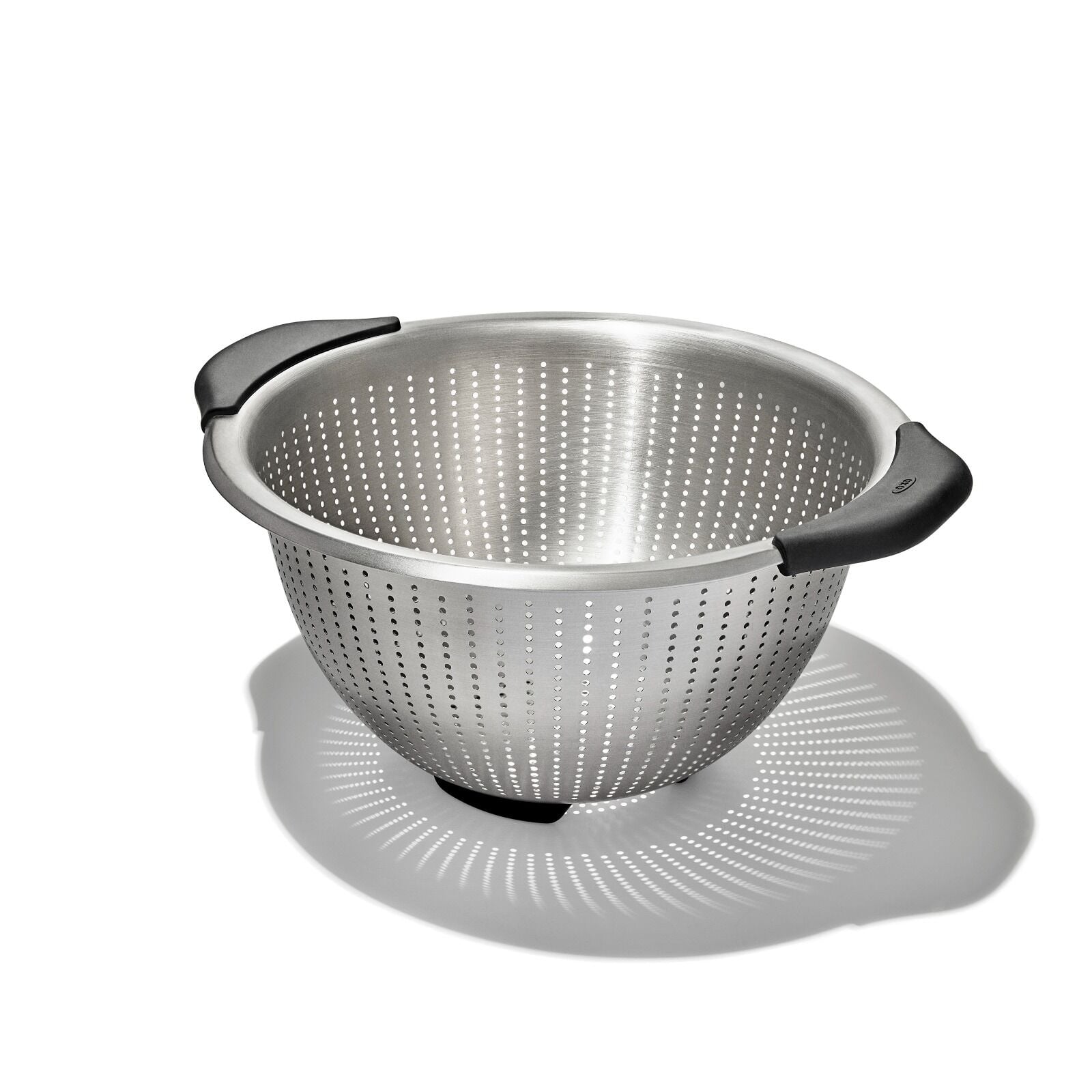 5-qt-stainless-steel-colander-c4 gg_11330900_stainlesssteelcolander5qt_02_rgb.jpg