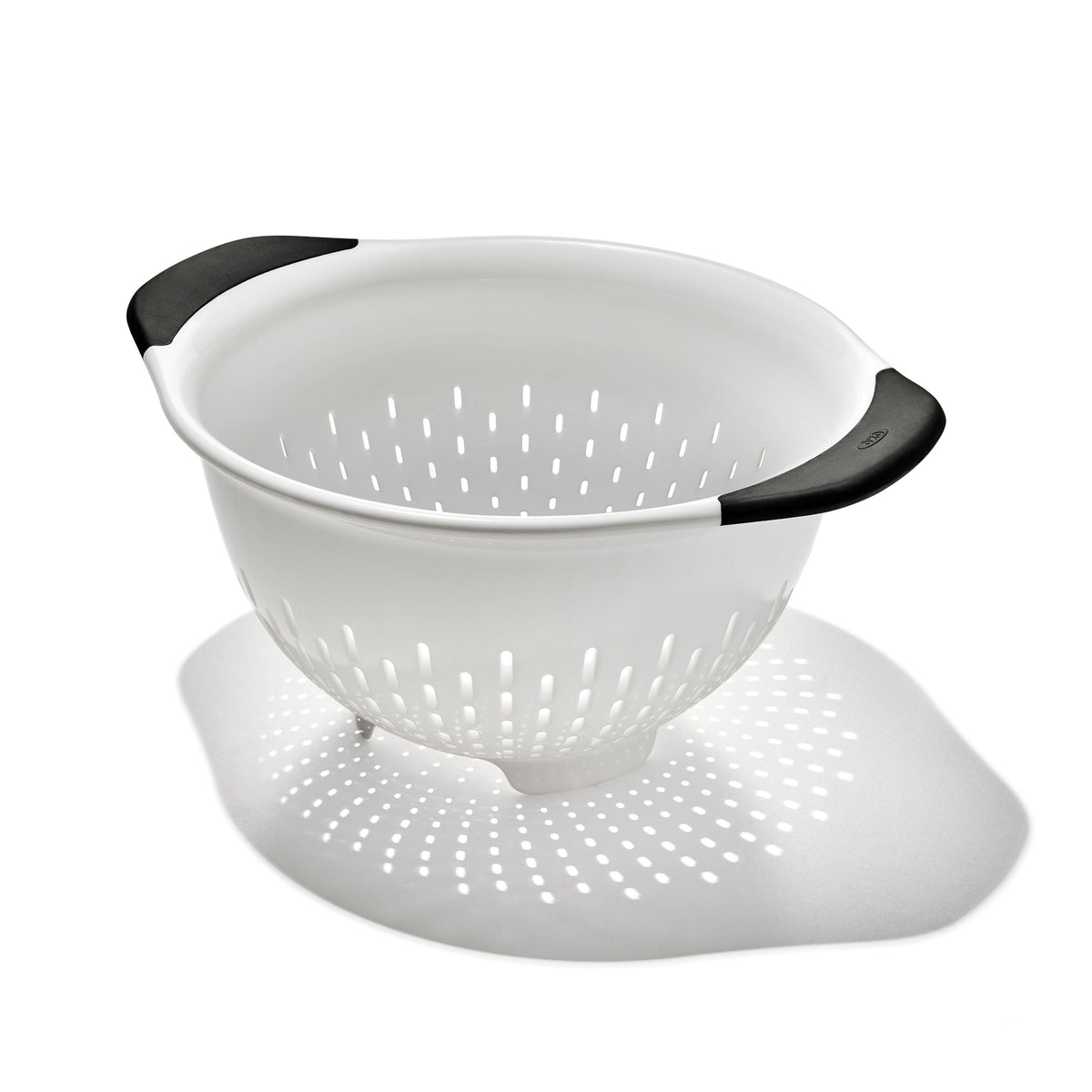 plastic-colander-g9 gg_11331000_plasticcolander3qt_apdp_00_main.jpg