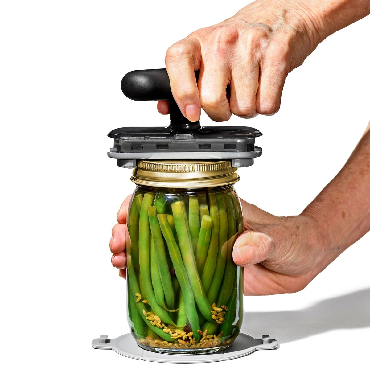 twisting-jar-opener-with-basepad-s8 gg_11332200_jaropenerwithbasepad_pdp_02_1.jpg