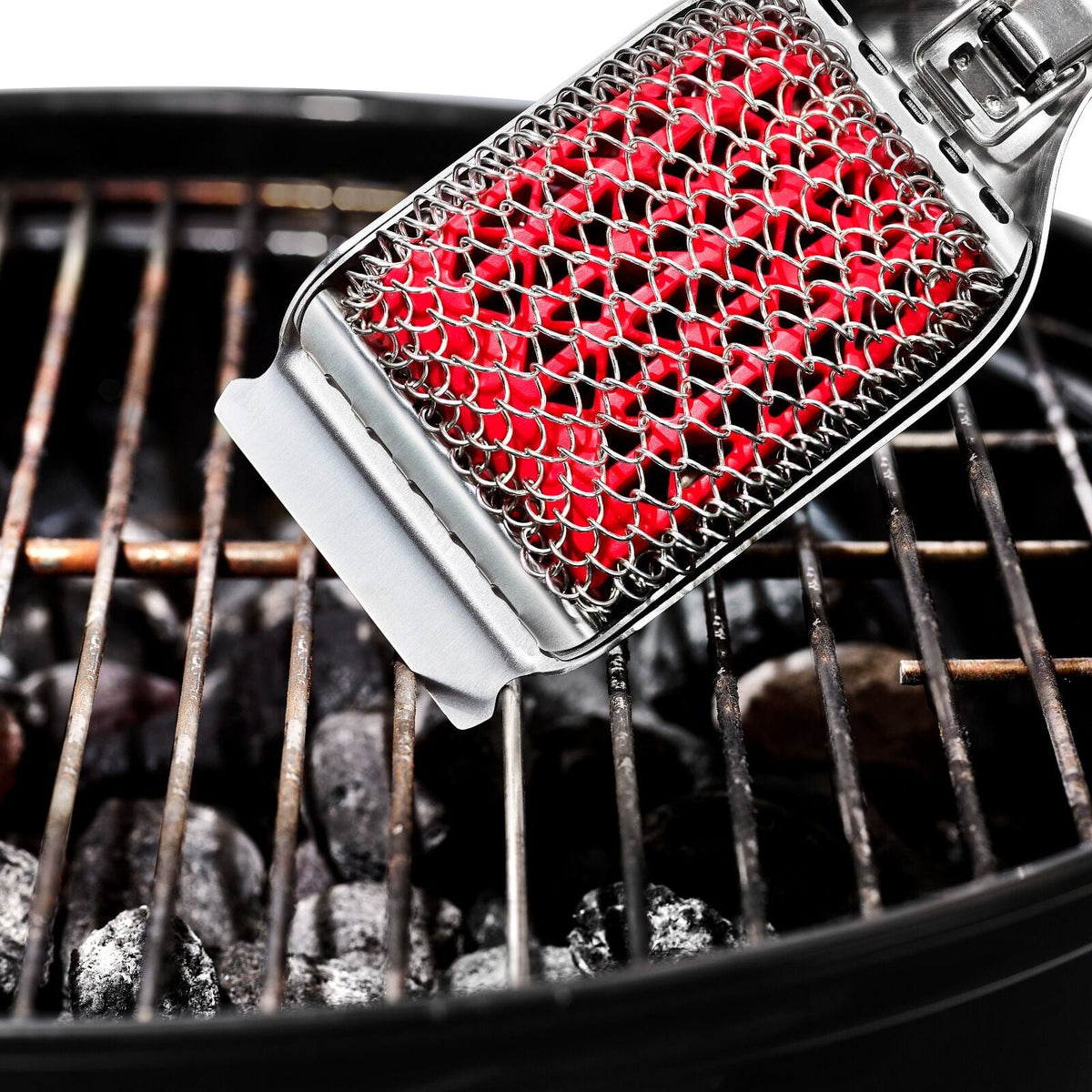 coiled-grill-brush-with-replaceable-head-o2 gg_11356300_coiledgrillbrush_11.jpg