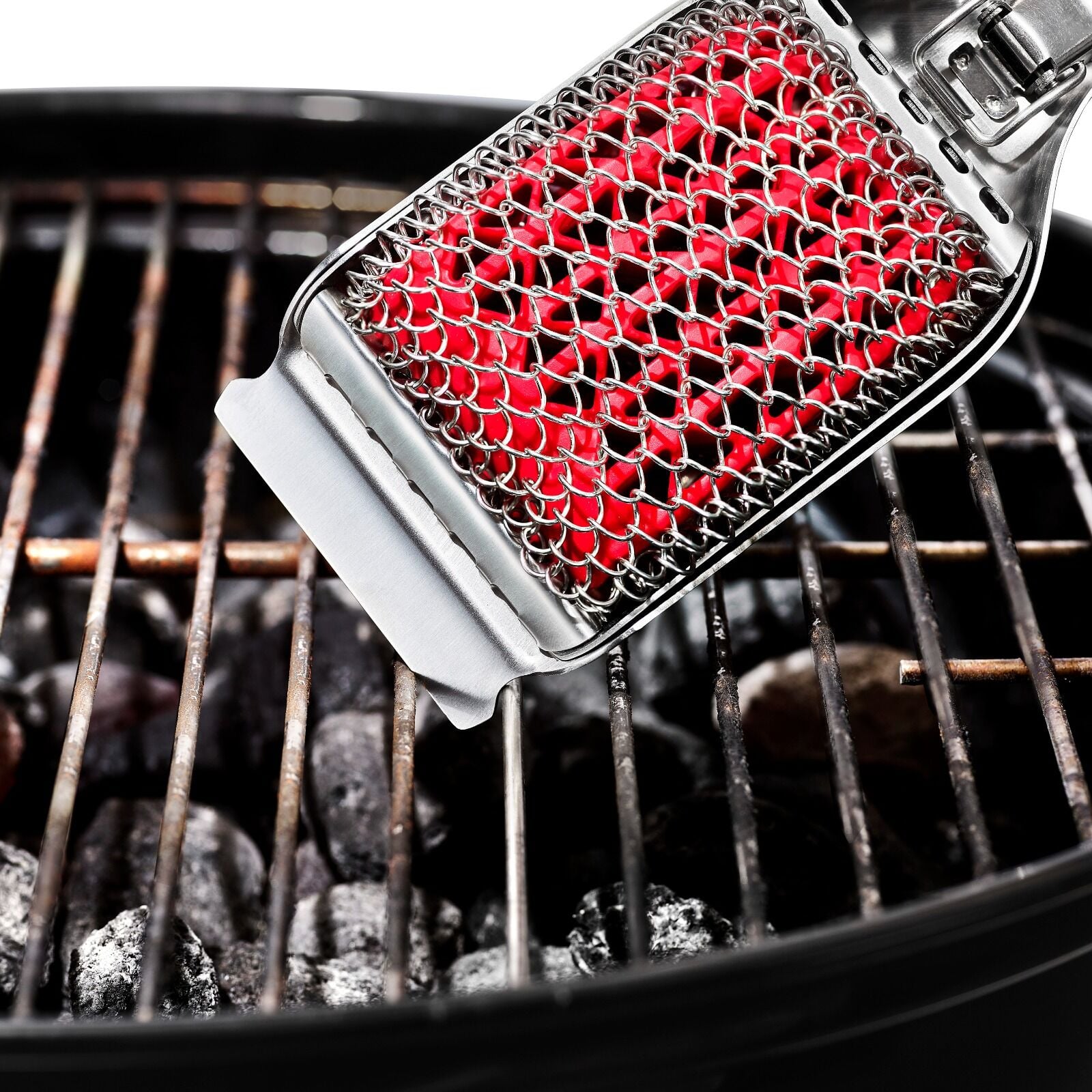 coiled-grill-brush-with-replaceable-head-o2 gg_11356300_coiledgrillbrush_11.jpg