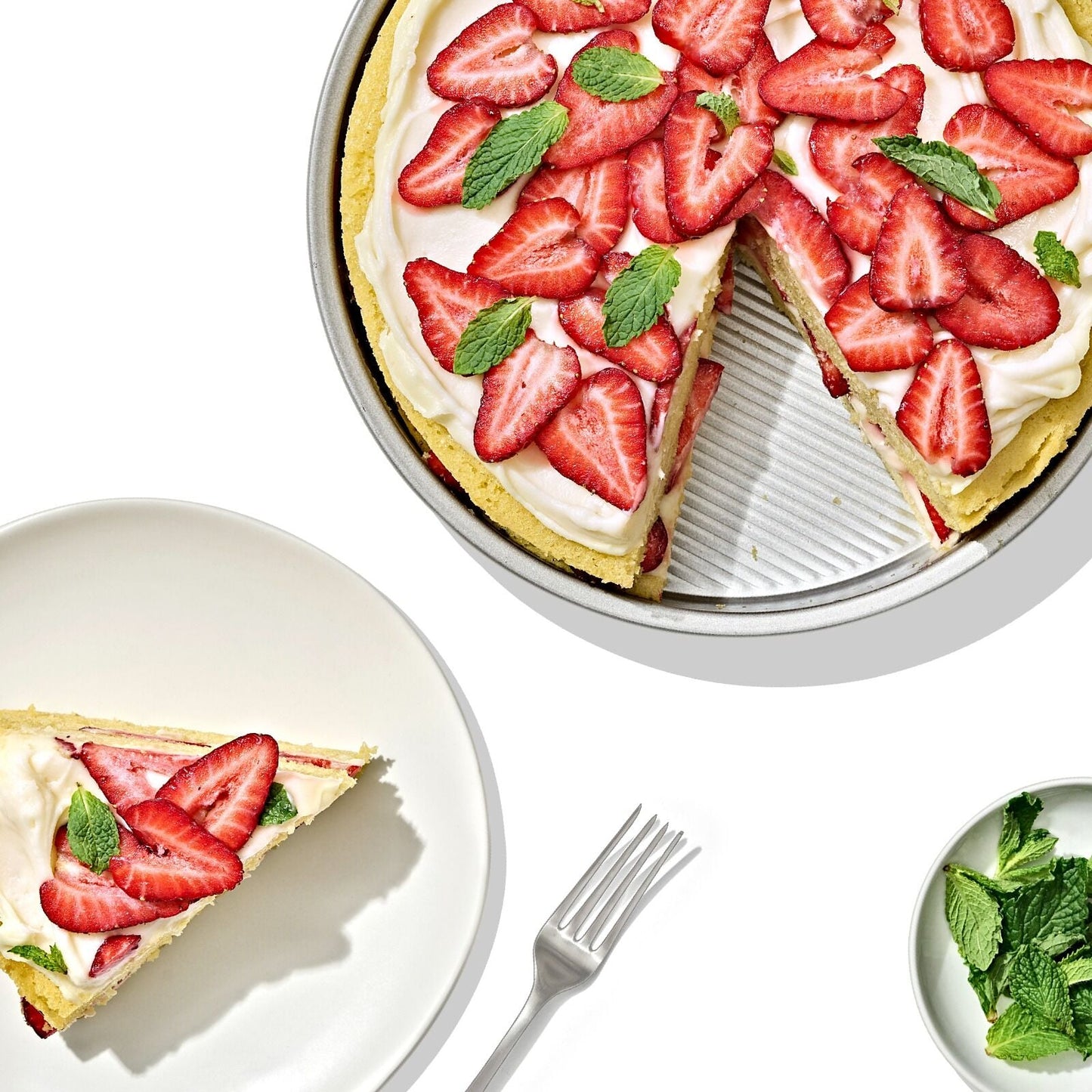 non-stick-pro-clear-coated-9in-round-cake-pan-r9 gg_11435100_9in-round-cake-pan_pdp_01.jpeg