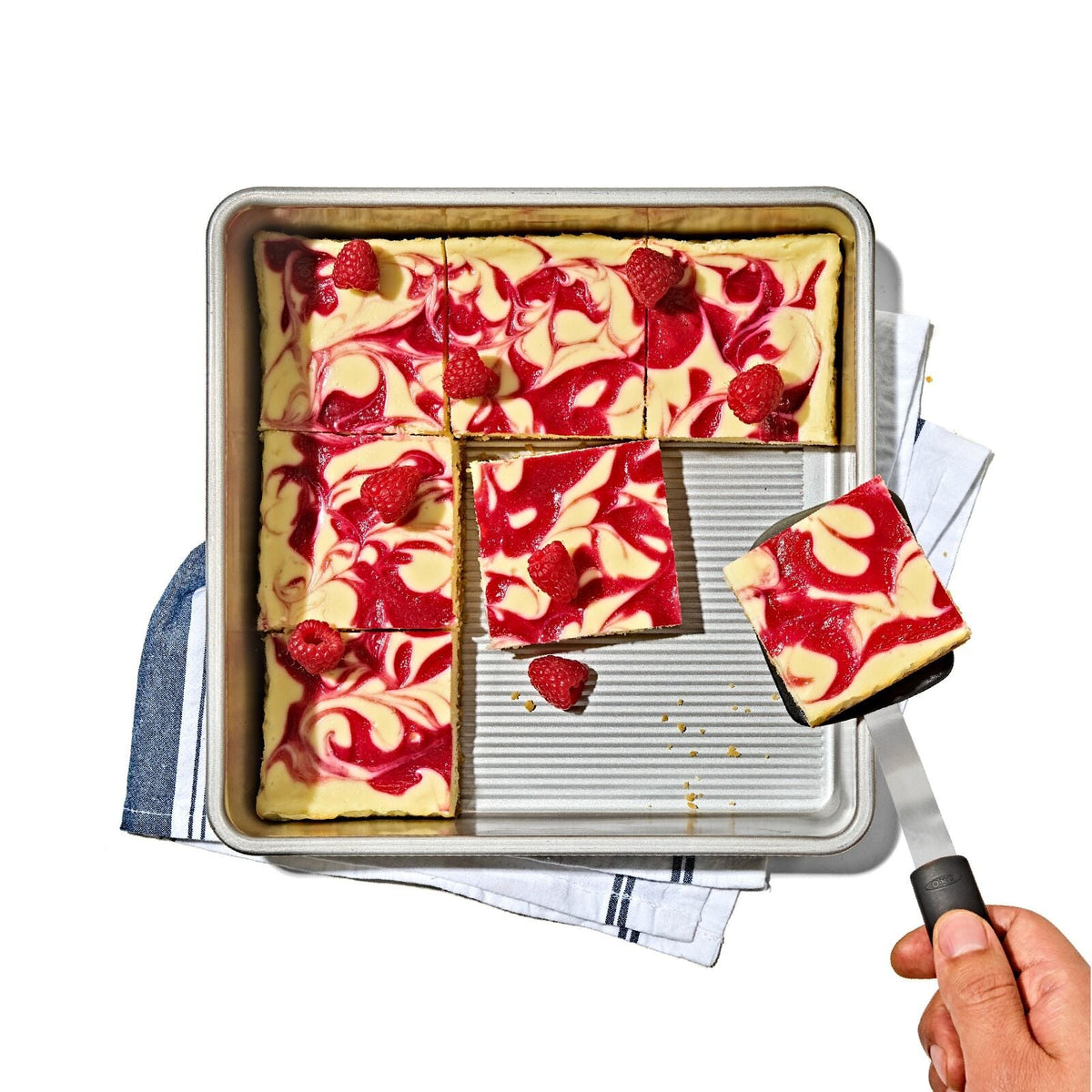 nonstick-pro-clear-coated-9in-square-cake-pan-d8 gg_11435200_9in-square-cake-pan_pdp_02.jpeg