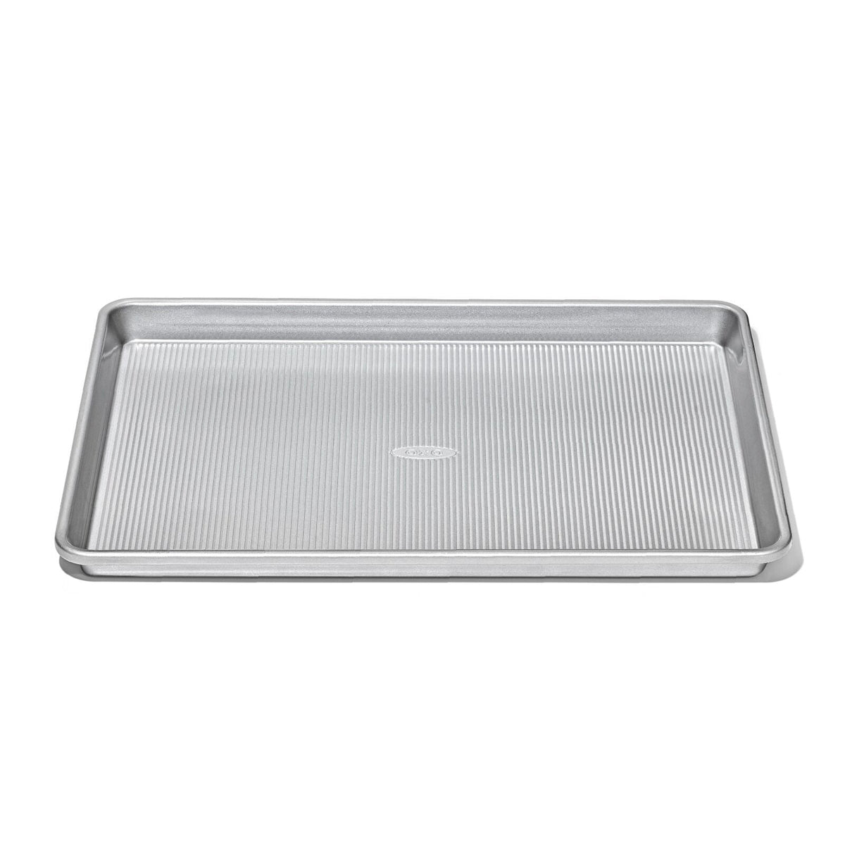 non-stick-pro-clear-coated-half-sheet-pan-j6 gg_11435300_half-sheet-pan_apdp_00_main.jpeg