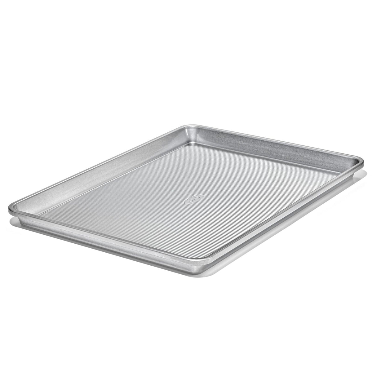 non-stick-pro-clear-coated-half-sheet-pan-j6 gg_11435300_half-sheet-pan_pdp_04.jpeg