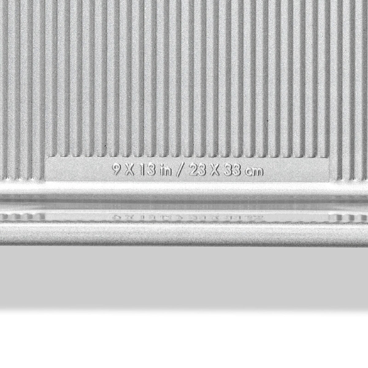 non-stick-pro-clear-coated-9inx13in-cake-pan-t3 gg_11435500_9x13-cake-pan_pdp_06.jpeg