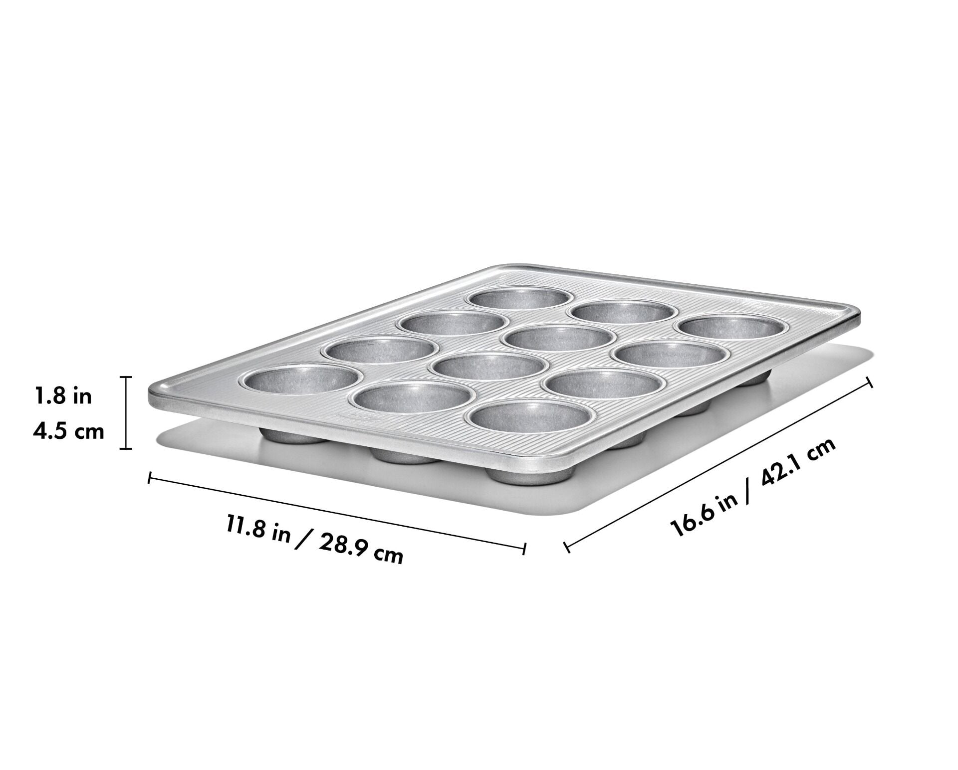 non-stick-pro-clear-coated-12-cup-muffin-pan-m7 gg_11435600_12-cup-muffin-pan_apdp_01_dim.jpeg