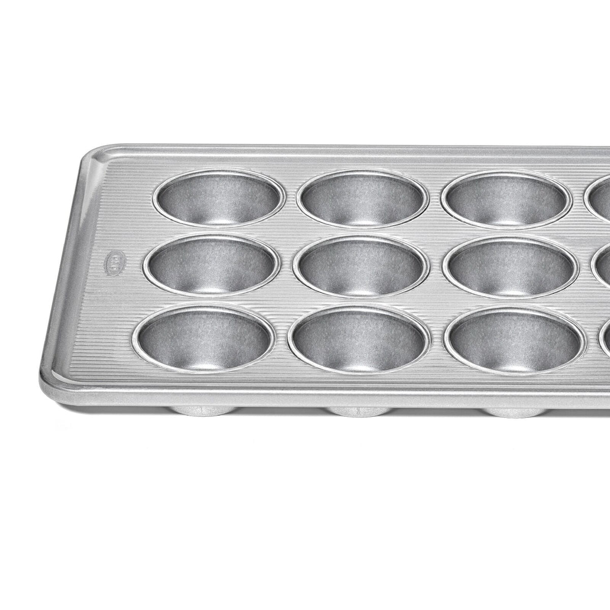 non-stick-pro-clear-coated-12-cup-muffin-pan-m7 gg_11435600_12-cup-muffin-pan_pdp_04.jpeg