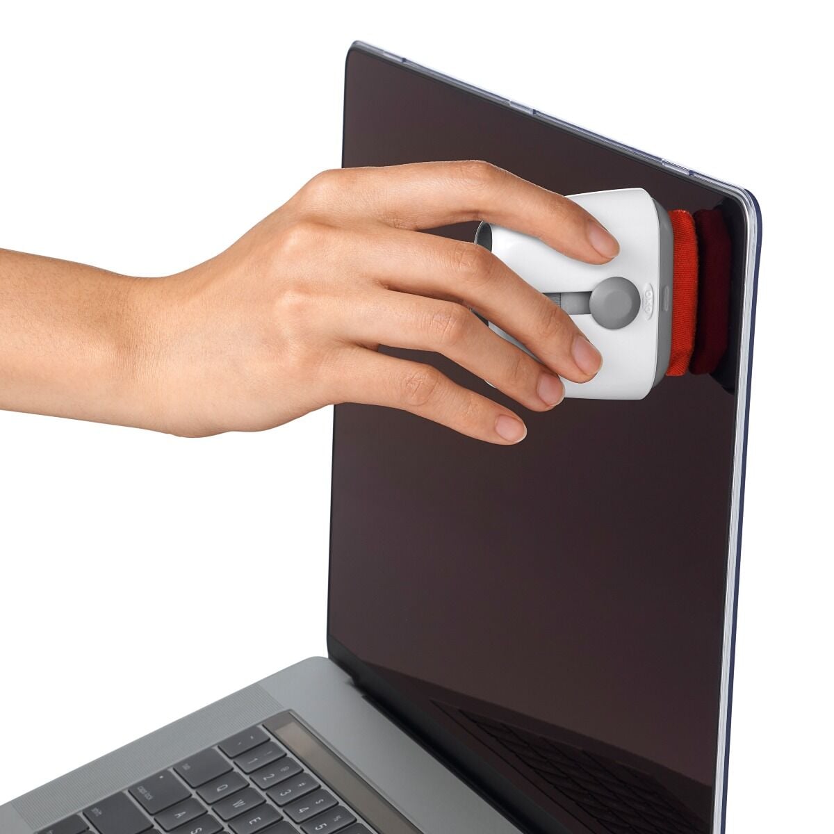 sweep-and-swipe-laptop-cleaner-w8 gg_12246100_4a.jpg