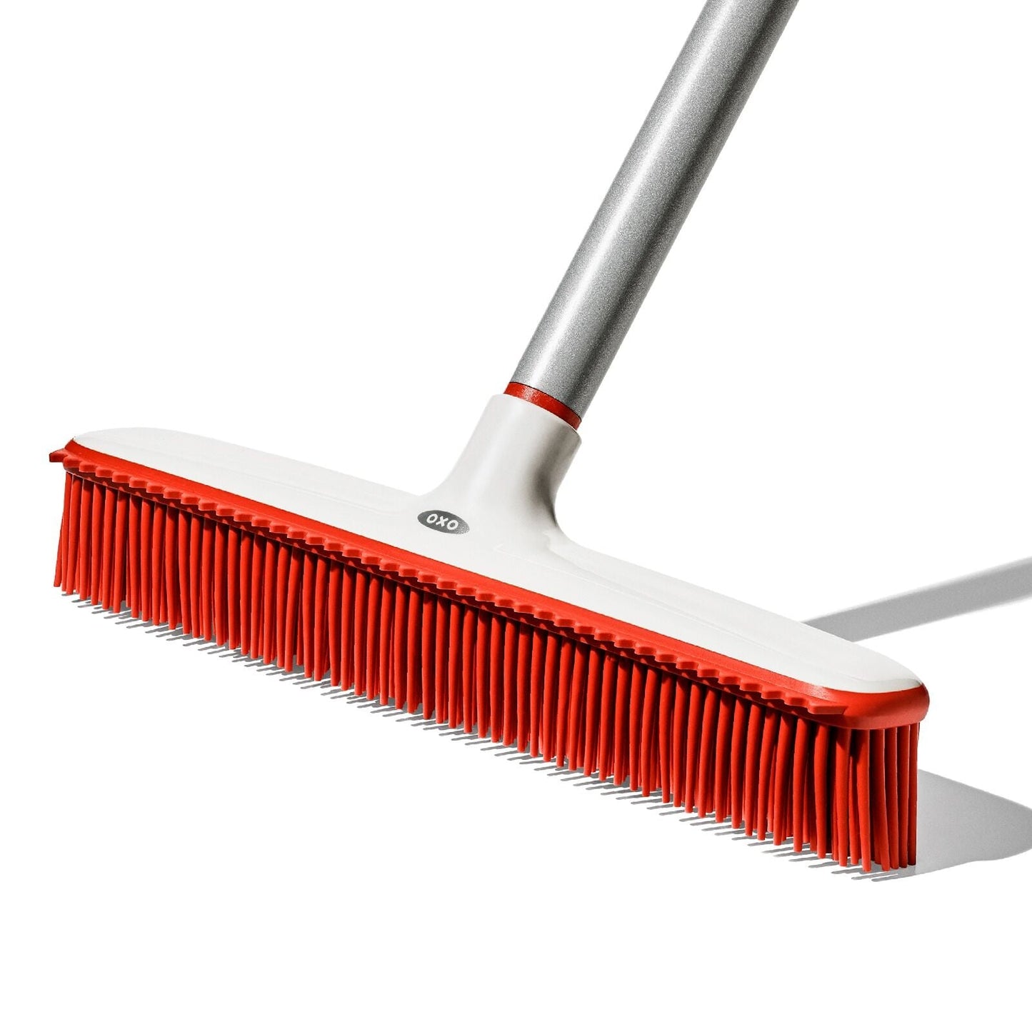 oxo-good-grips-fur-broom-a3 gg_12423000_fur-broom-compact_pdp_00.jpeg