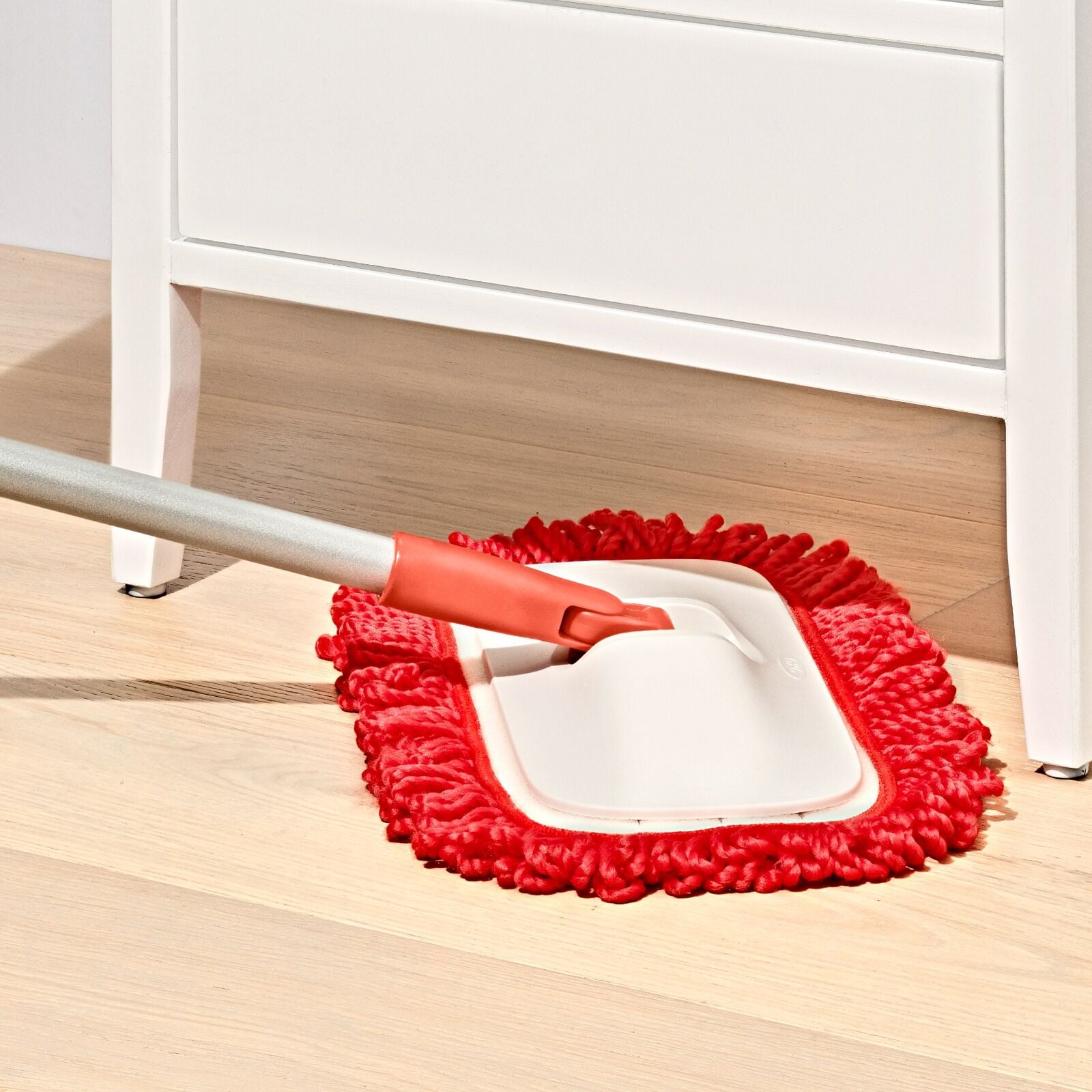 wet-and-dry-microfiber-mop-i8 gg_12423100_wet-dry-floor-mop_pdp_04.jpeg