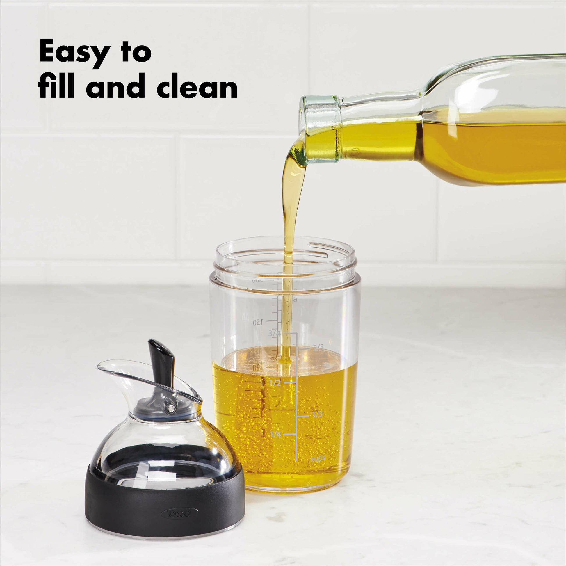 little-salad-dressing-shaker-p5 gg_1268980_8b_1_.jpg