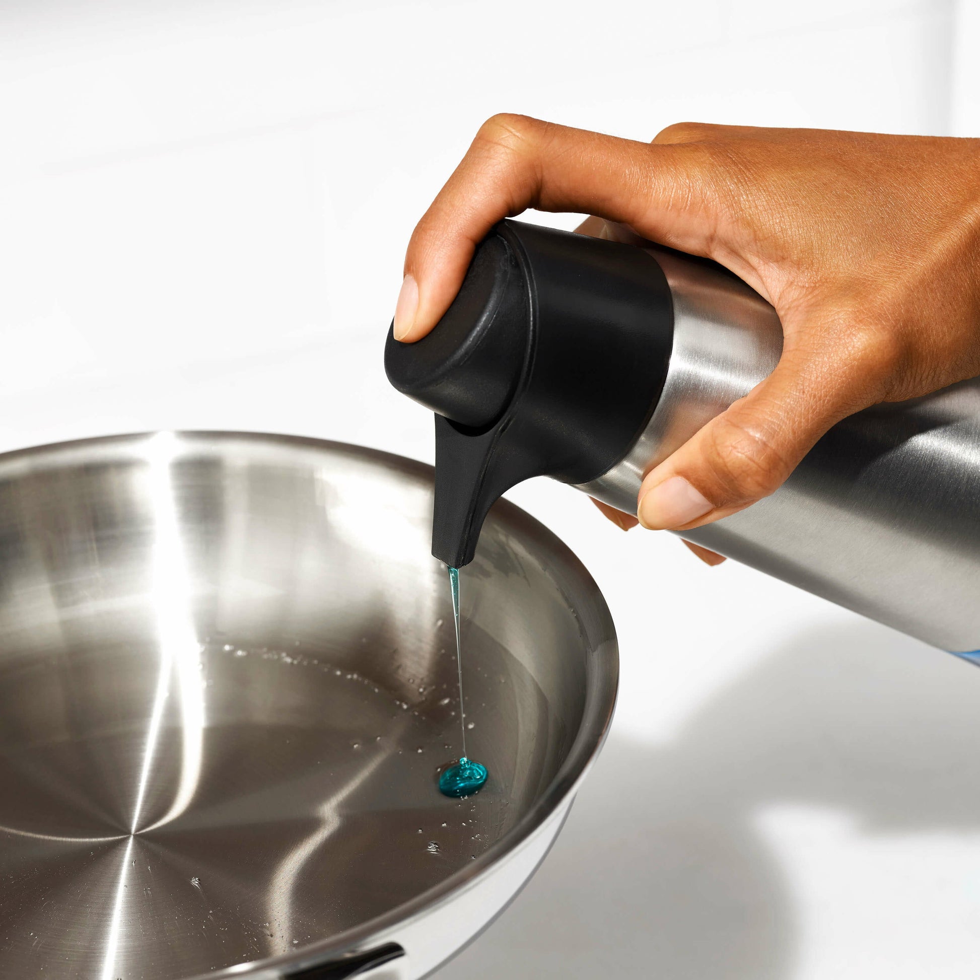 easy-press-soap-dispenser-x4 gg_13144000_4_rgb_1_.jpg