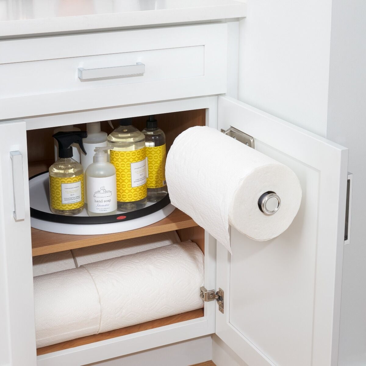 steady-mounted-paper-towel-holder-w7 gg_13245200_9c.jpg