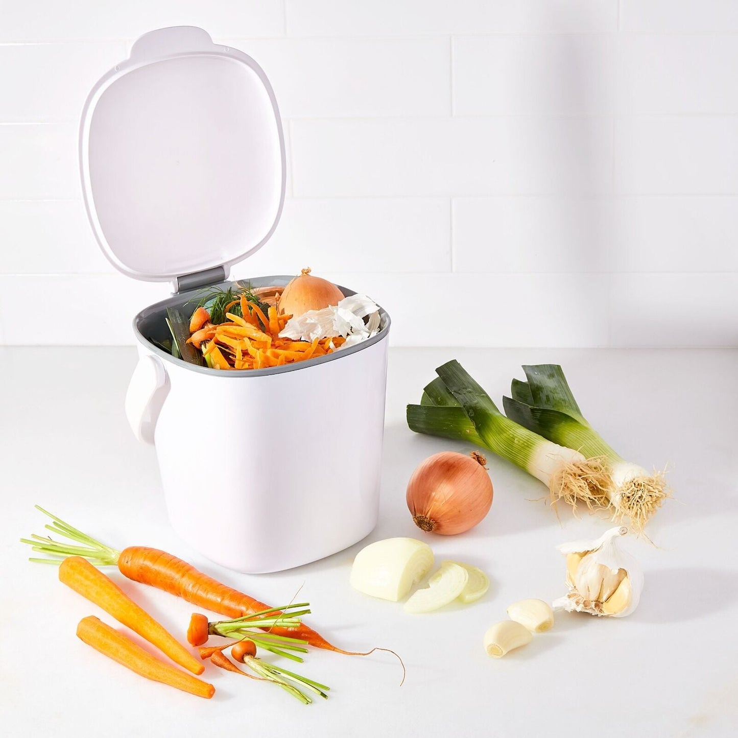 easy-clean-compost-bin-0-75-gal-t8 gg_13295800_9b_3.jpg