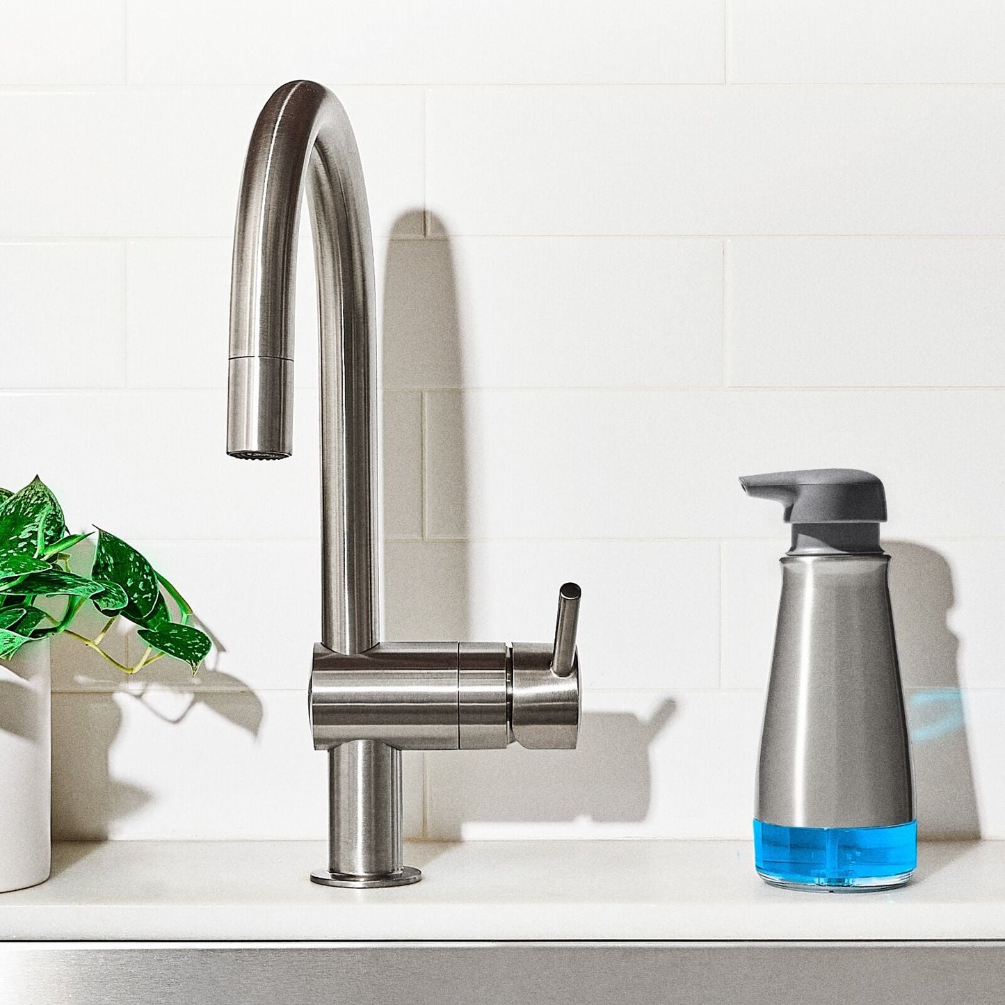 stainless-steel-foaming-soap-dispenser-h4 gg_13331100_ss_foaming_soap_dispenser_pdp_05.jpg