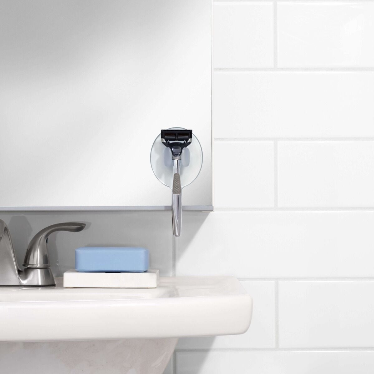 suction-razor-holder-f0 gg_1377400_9c_1_.jpg
