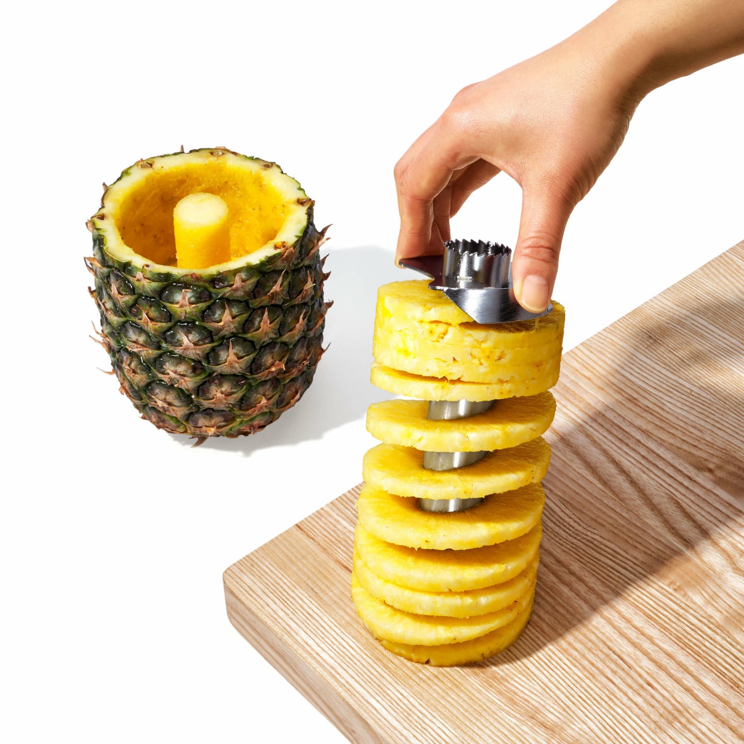 stainless-steel-pineapple-slicer-j2 gg_3108300_4c_1_.jpg