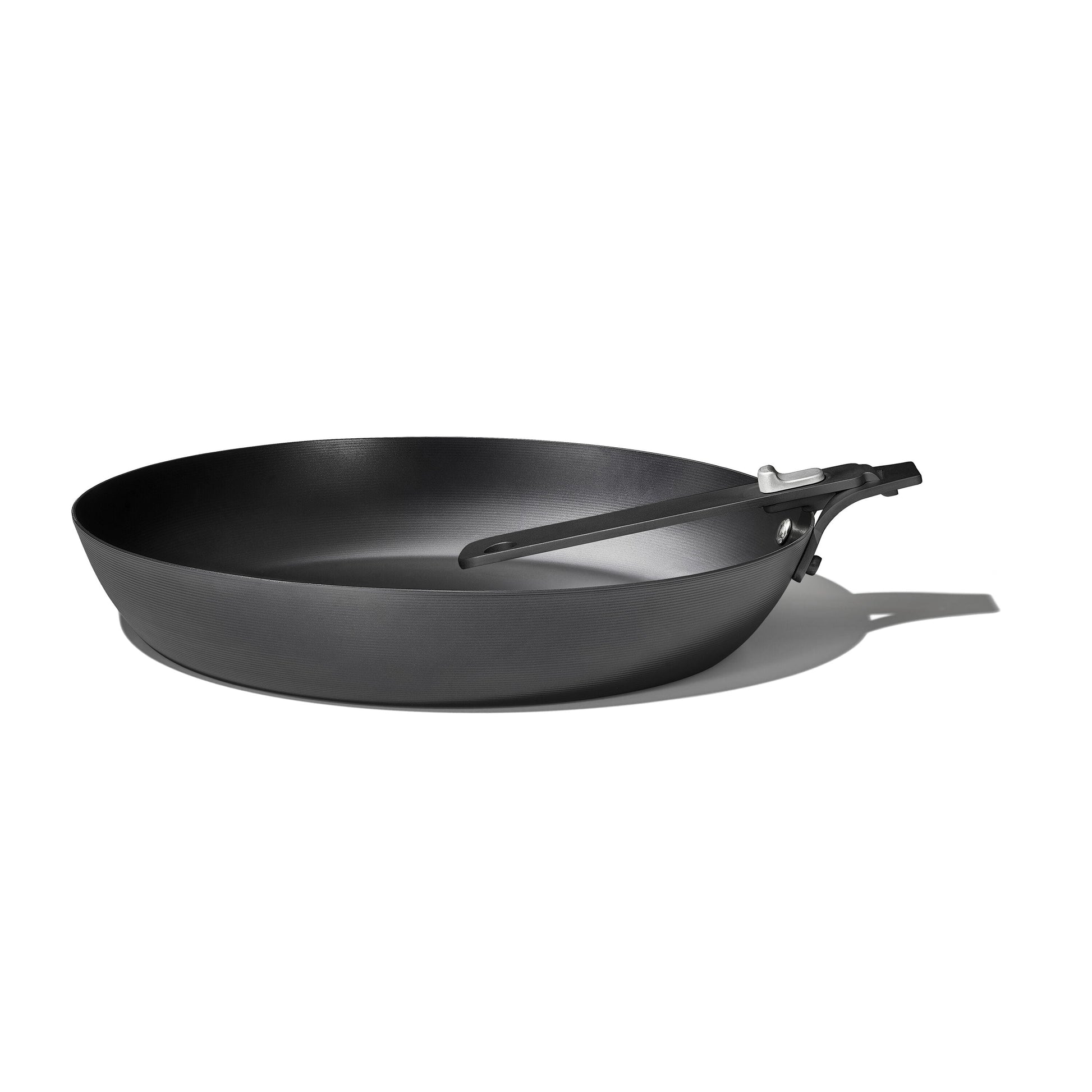 outdoor-12-inch-carbon-steel-pan-with-removable-handle-h2 od__2059650001_12incarbonsteelpan_60_rgb.jpg