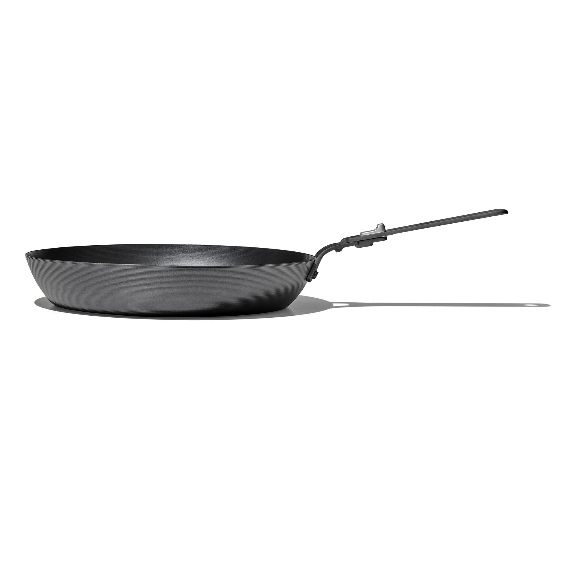 outdoor-12-inch-carbon-steel-pan-with-removable-handle-h2 od__2059650001_12incarbonsteelpan_63_rgb.jpg