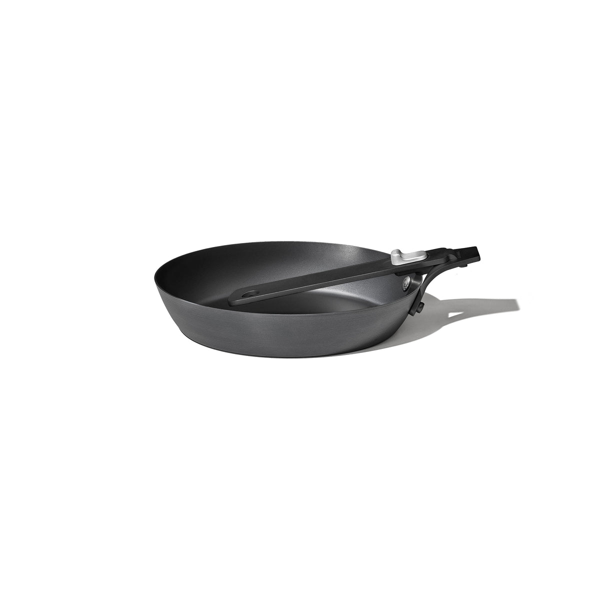 carbon-steel-with-removable-handle-8in-pan-l6 od__2059660001__8incarbonsteelpan_74_rgb.jpg