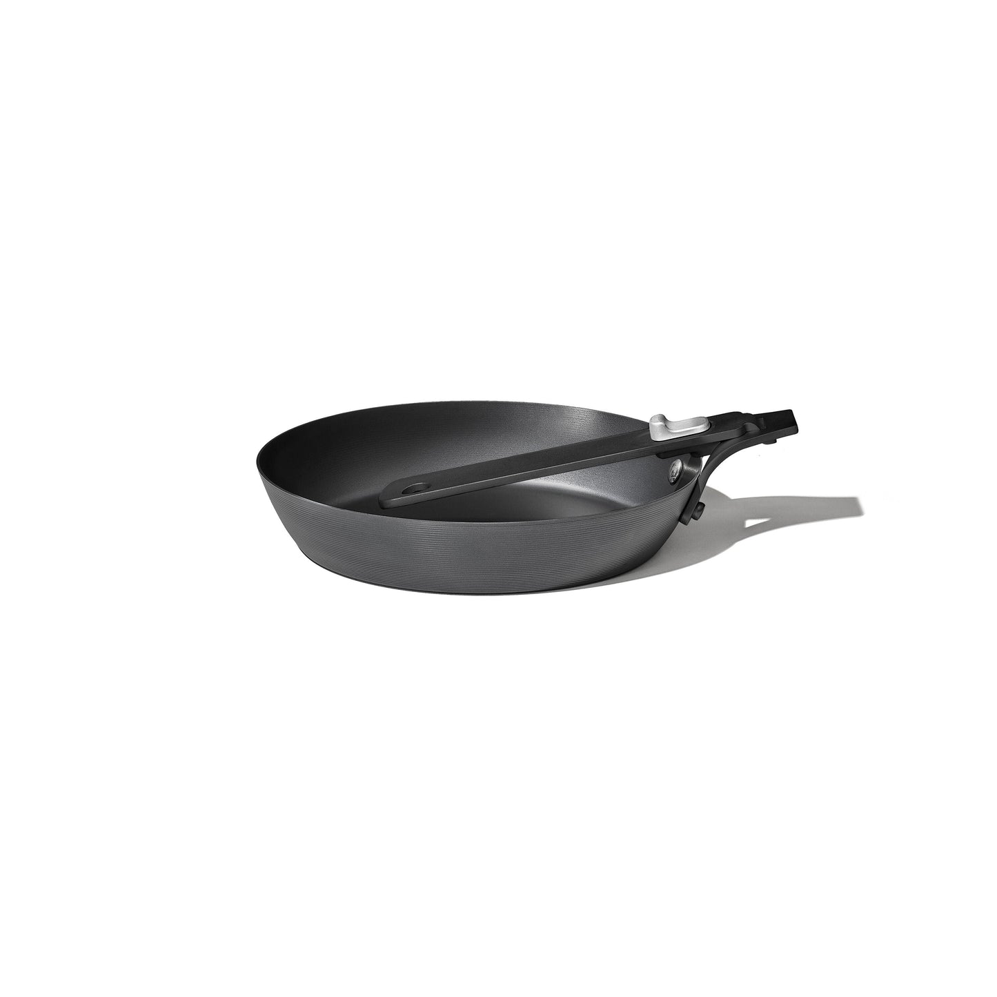 carbon-steel-with-removable-handle-8in-pan-u6 od__2059660001__8incarbonsteelpan_74_rgb.jpg
