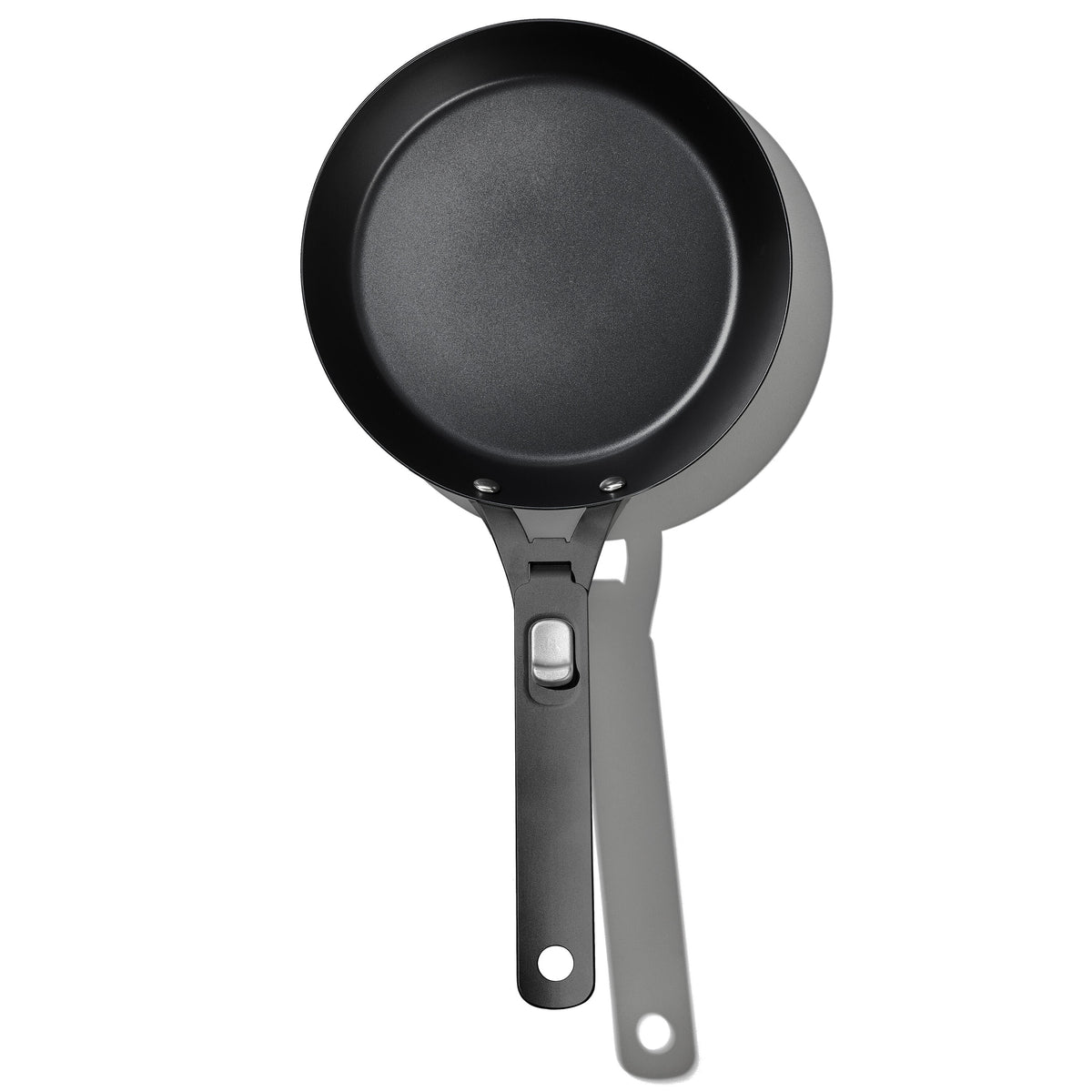 carbon-steel-with-removable-handle-8in-pan-u6 od__2059660001__8incarbonsteelpan_76_01_rgb.jpg