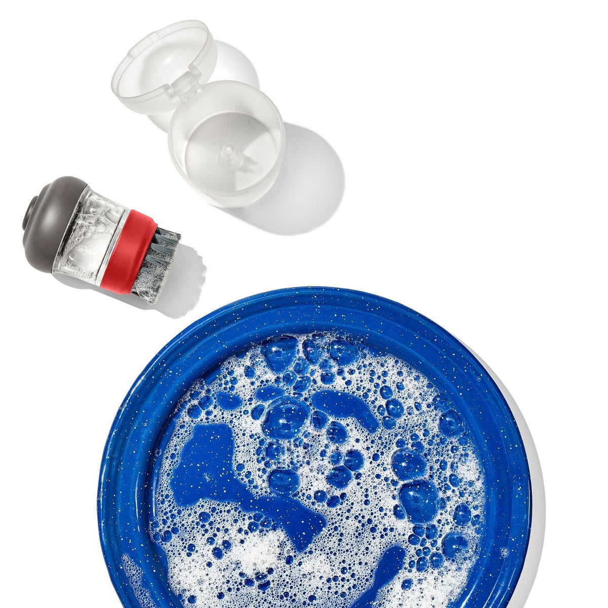 outdoor-soap-dispensing-dish-brush-with-storage-case-a1 odr_9209700_soapdispensingbrush_11.jpg