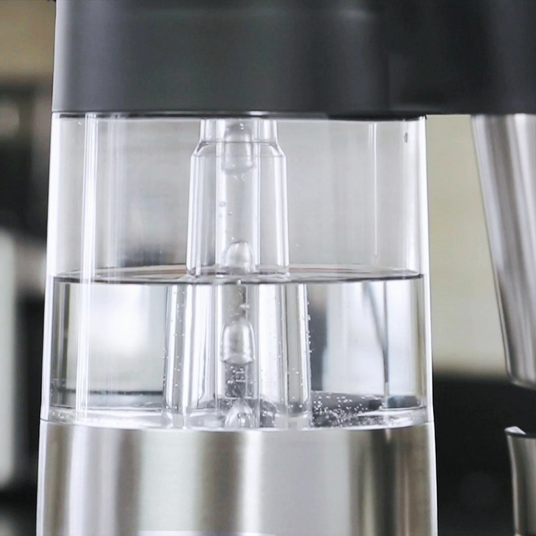 9-cup-coffee-maker-n8 on_8710100_water-tank_1.jpg